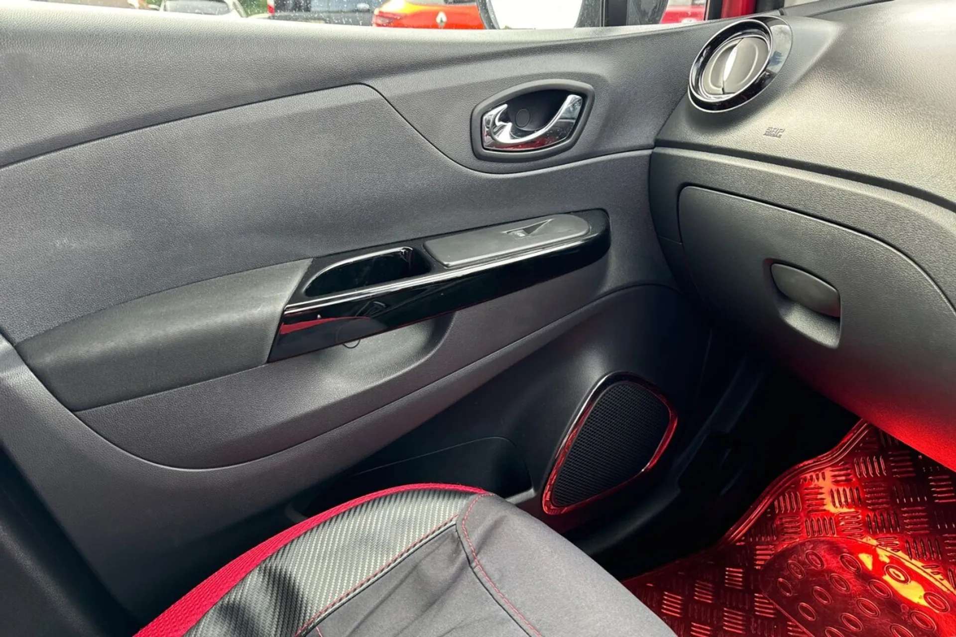 2017 RENAULT CAPTUR 2017 RENAULT CAPTUR