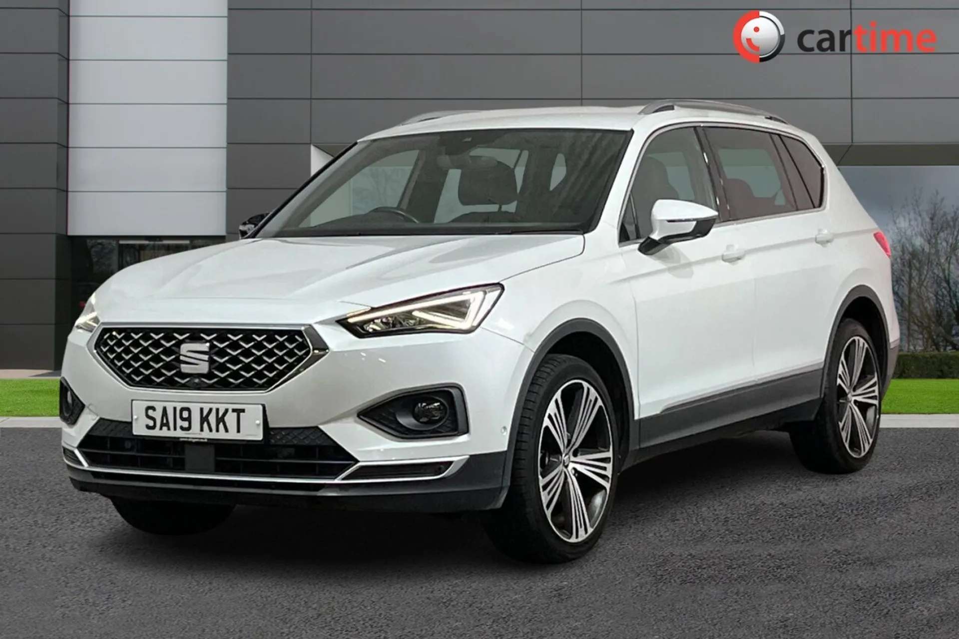 A 2019 SEAT TARRACO 1.5 TSI EVO XCELLENCE LUX 5d 148 BHP Rear Camera, LED Headlights, Smartphone Integration, Power Fold Mirrors, Adaptive Cruise Control Onyx White, 20in A 2019 SEAT TARRACO 1.5 TSI EVO XCELLENCE LUX 5d 148 BHP Rear Camera, LED Headlights, Smartphone Integration, Power Fold Mirrors, Adaptive Cruise Control Onyx White, 20in