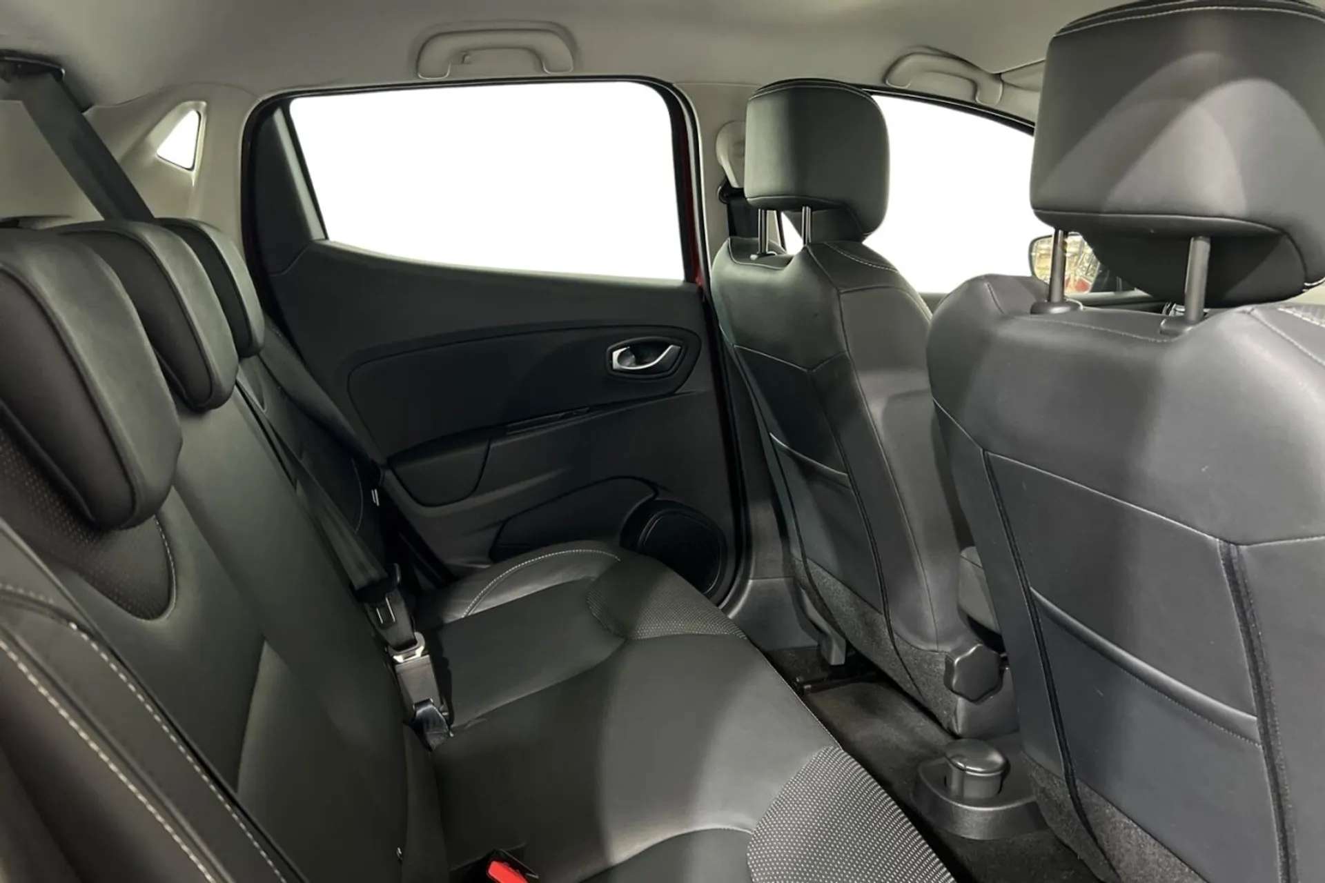 2018 RENAULT CLIO 2018 RENAULT CLIO