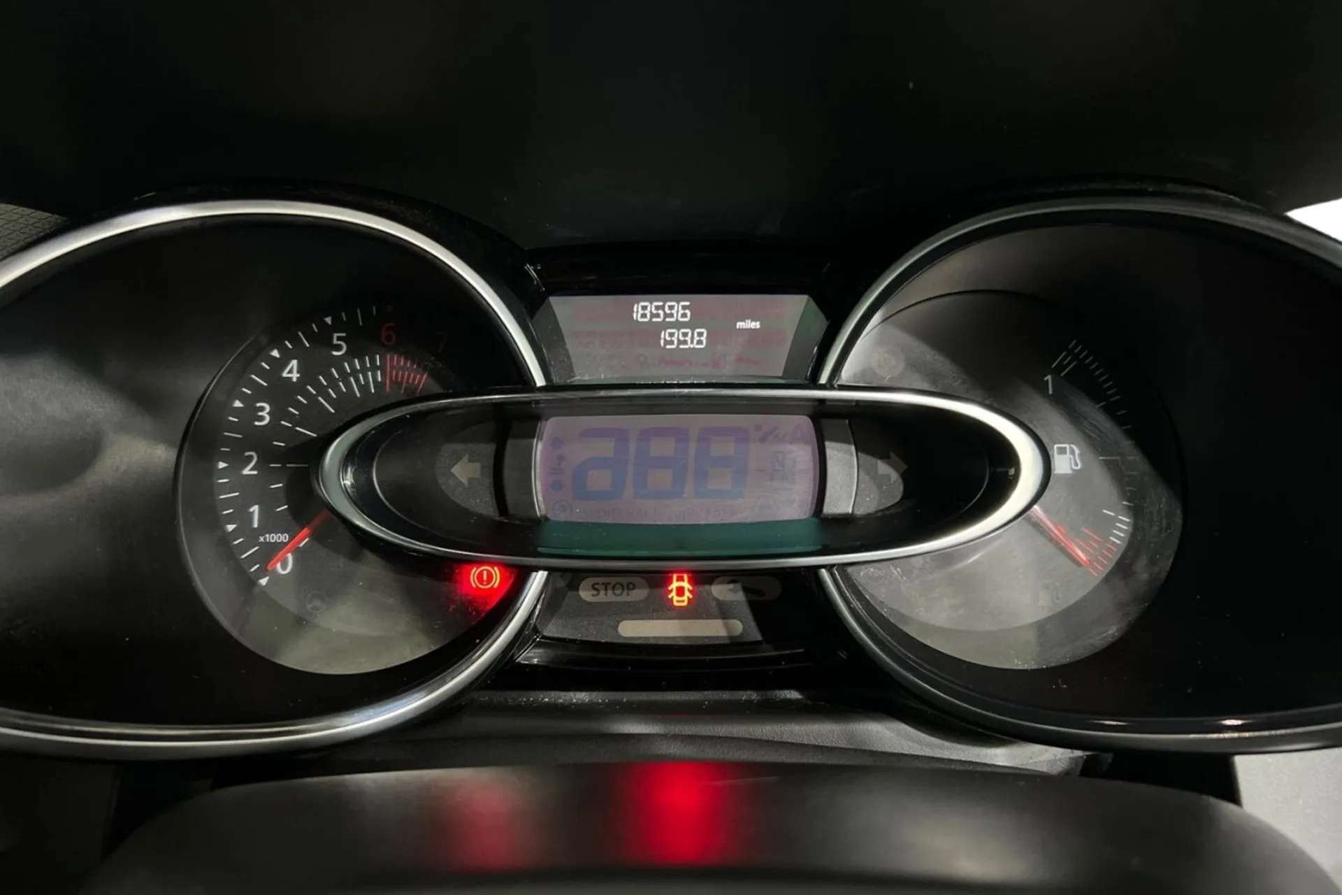 2018 RENAULT CLIO 2018 RENAULT CLIO