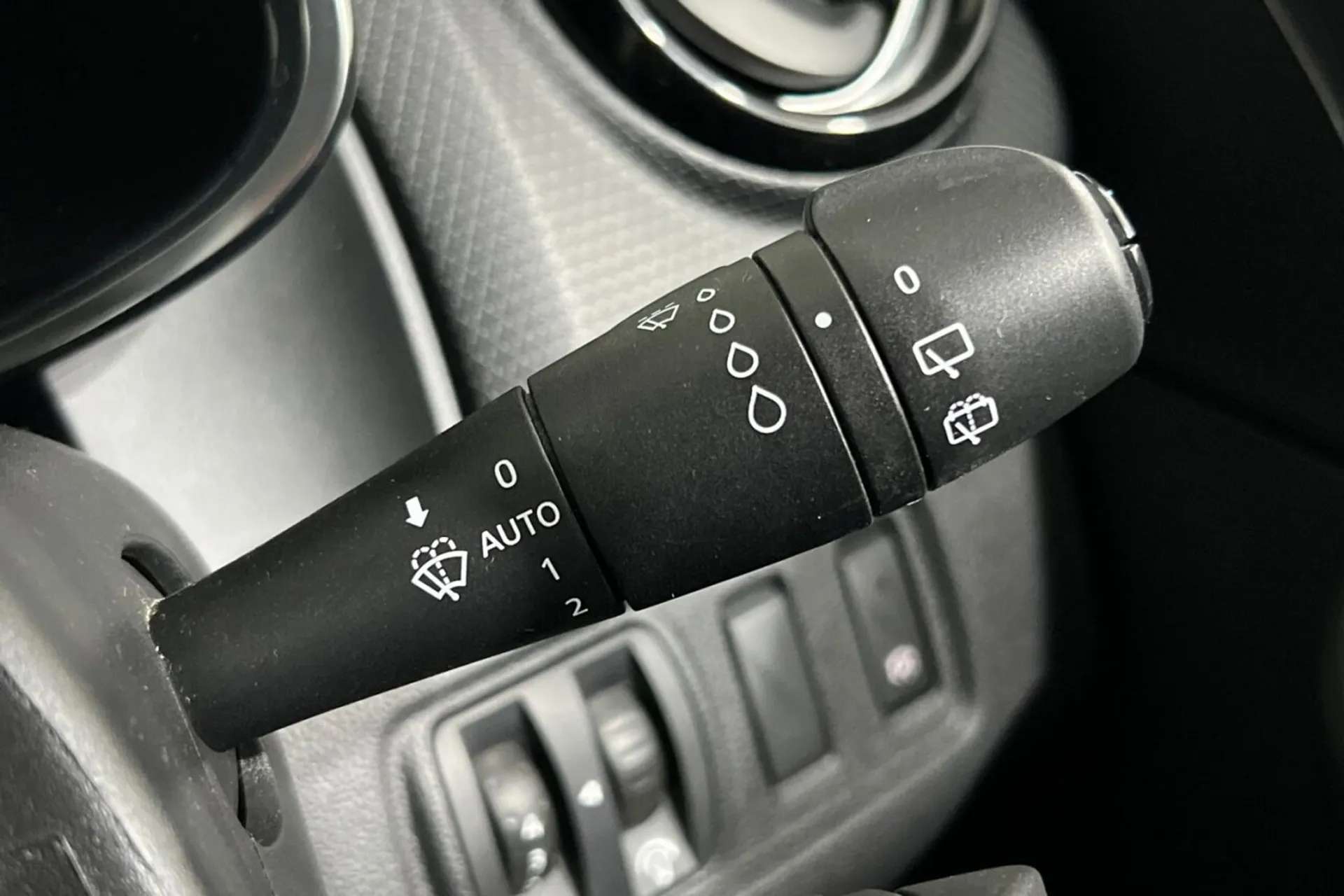 2018 RENAULT CLIO 2018 RENAULT CLIO