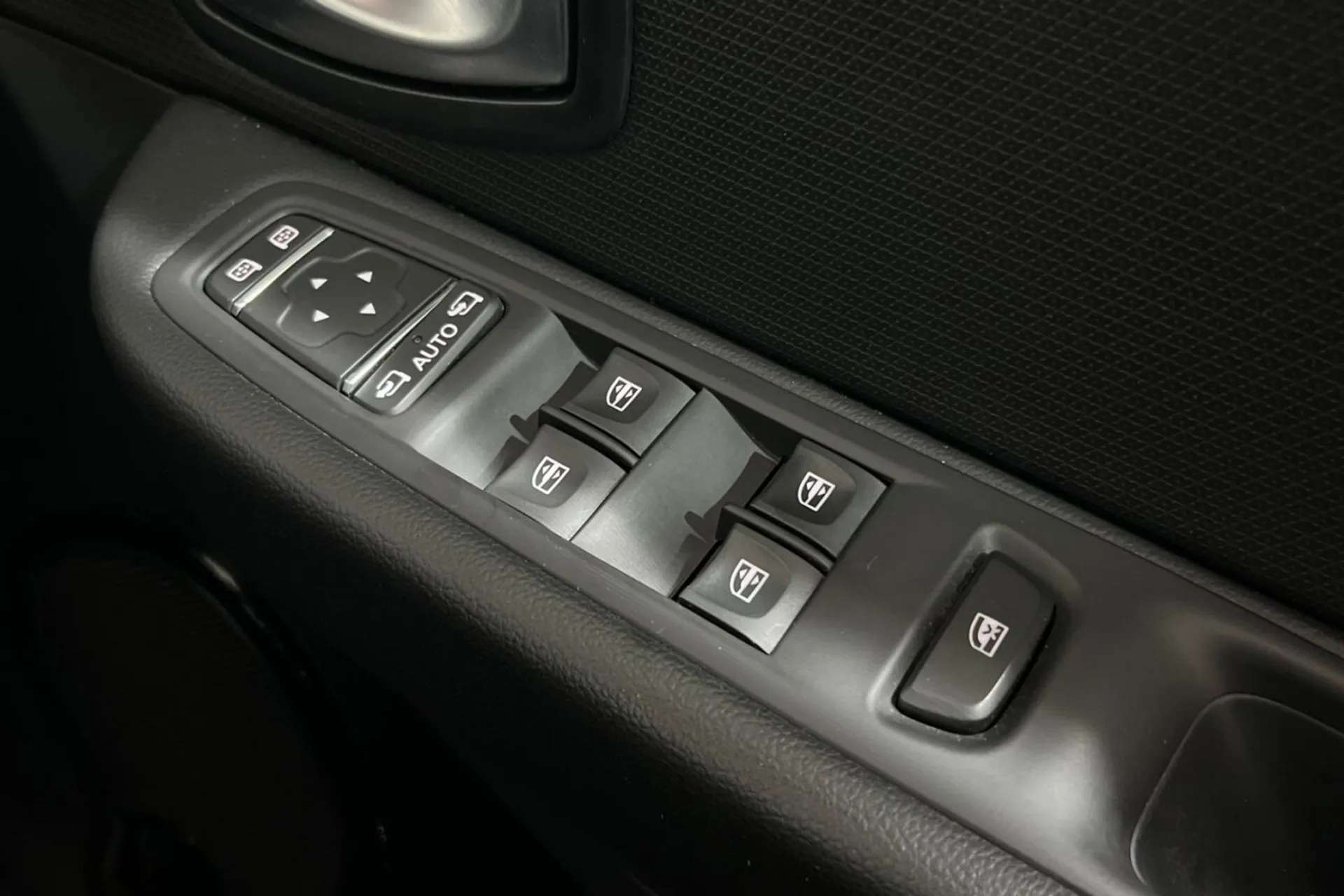 2018 RENAULT CLIO 2018 RENAULT CLIO