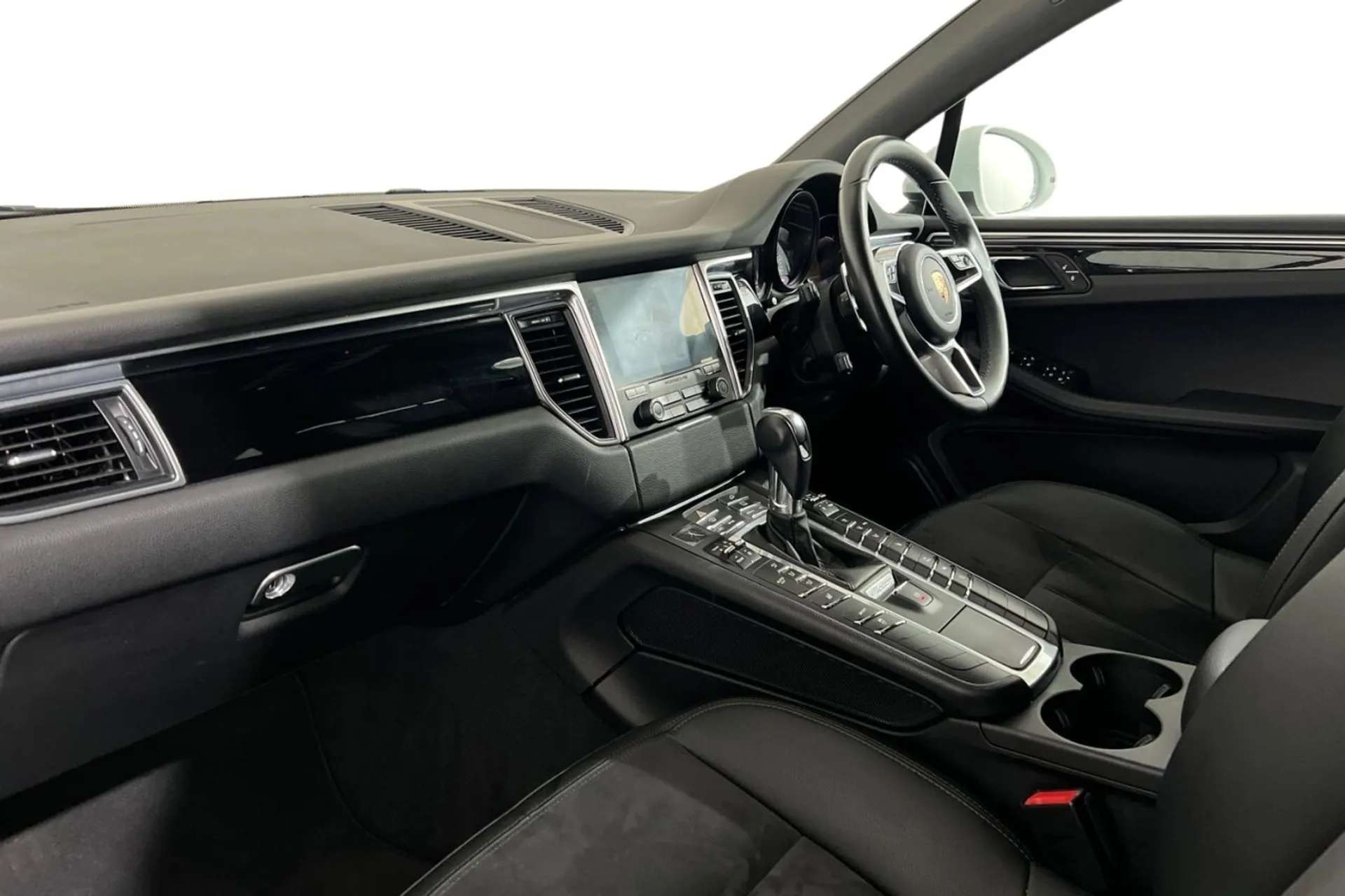 2018 PORSCHE MACAN 2018 PORSCHE MACAN