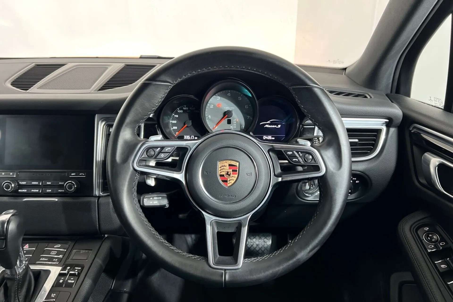 2018 PORSCHE MACAN 2018 PORSCHE MACAN