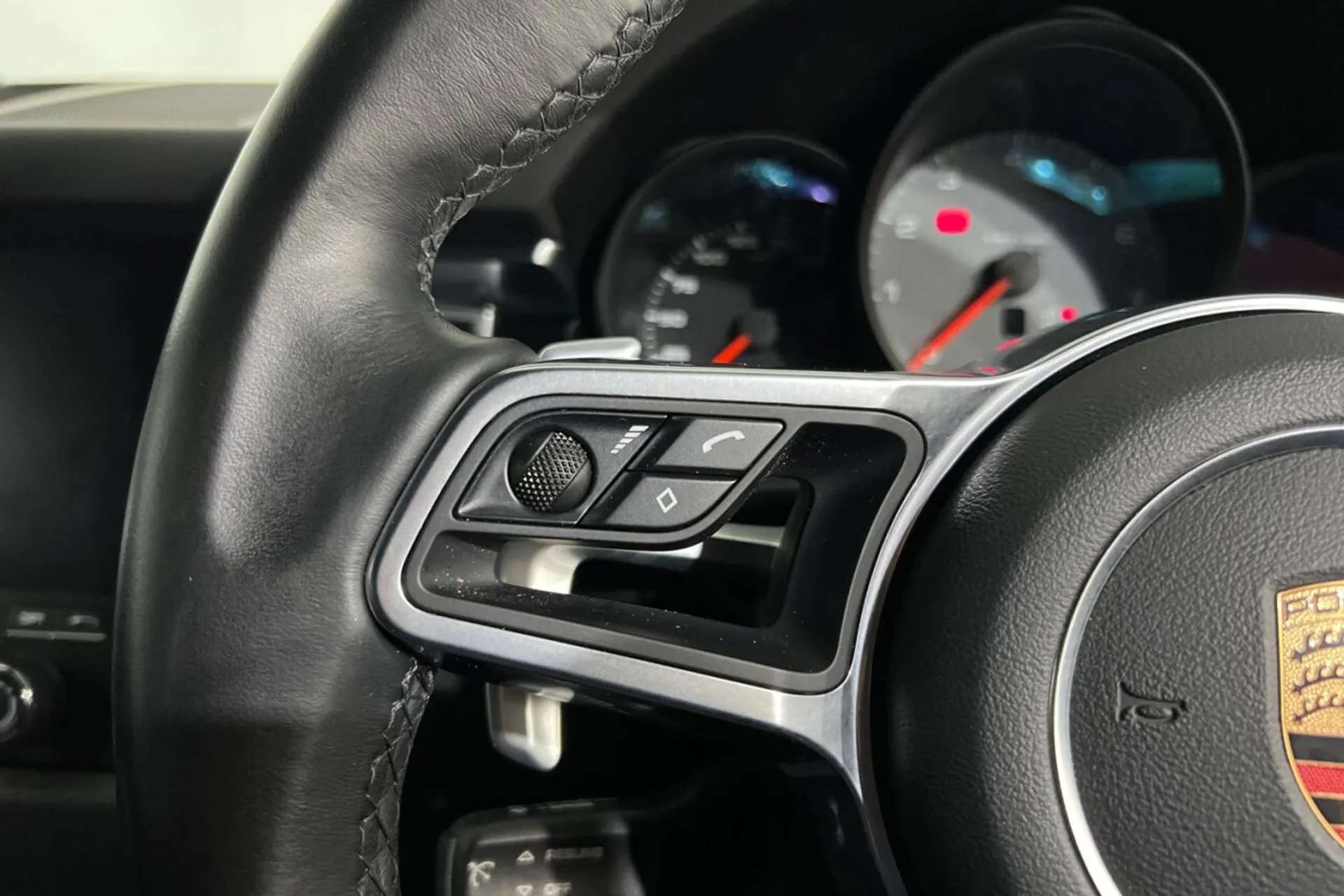 2018 PORSCHE MACAN 2018 PORSCHE MACAN