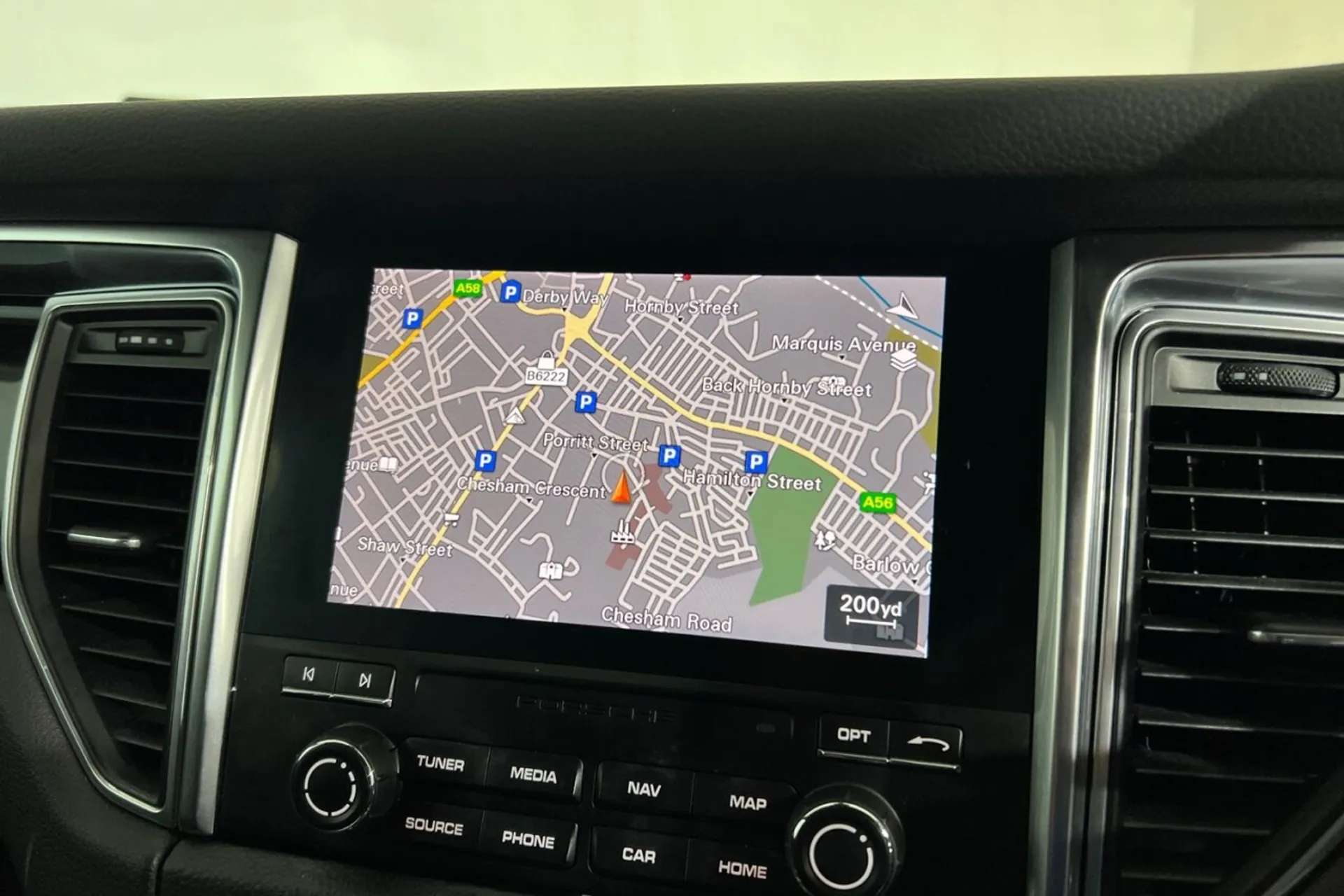 2018 PORSCHE MACAN 2018 PORSCHE MACAN