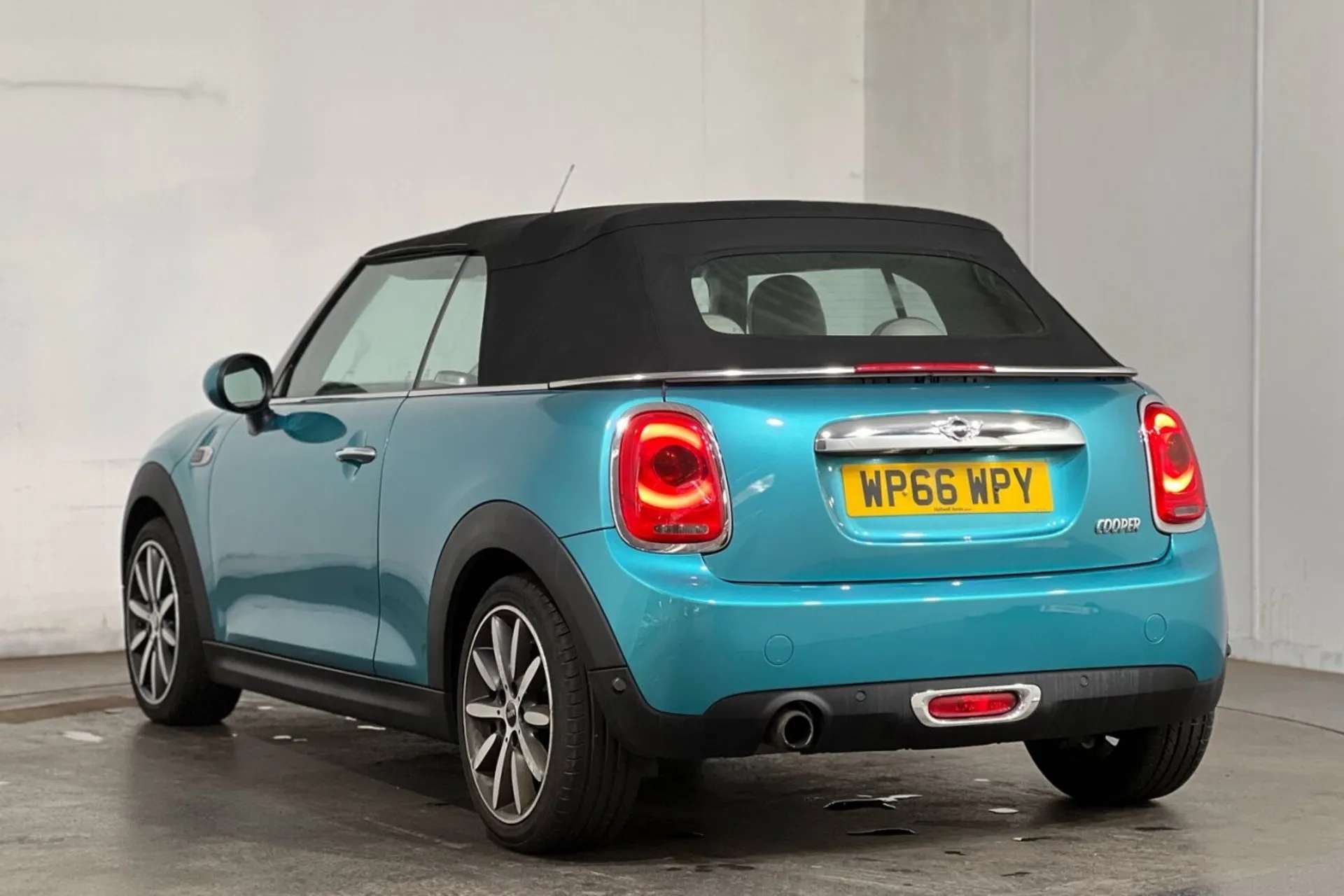 2016 MINI CONVERTIBLE 2016 MINI CONVERTIBLE