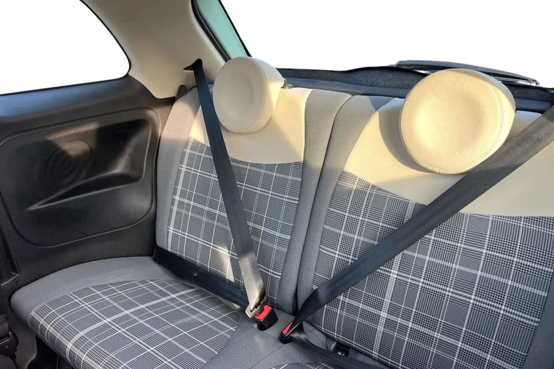 2018 FIAT 500 2018 FIAT 500