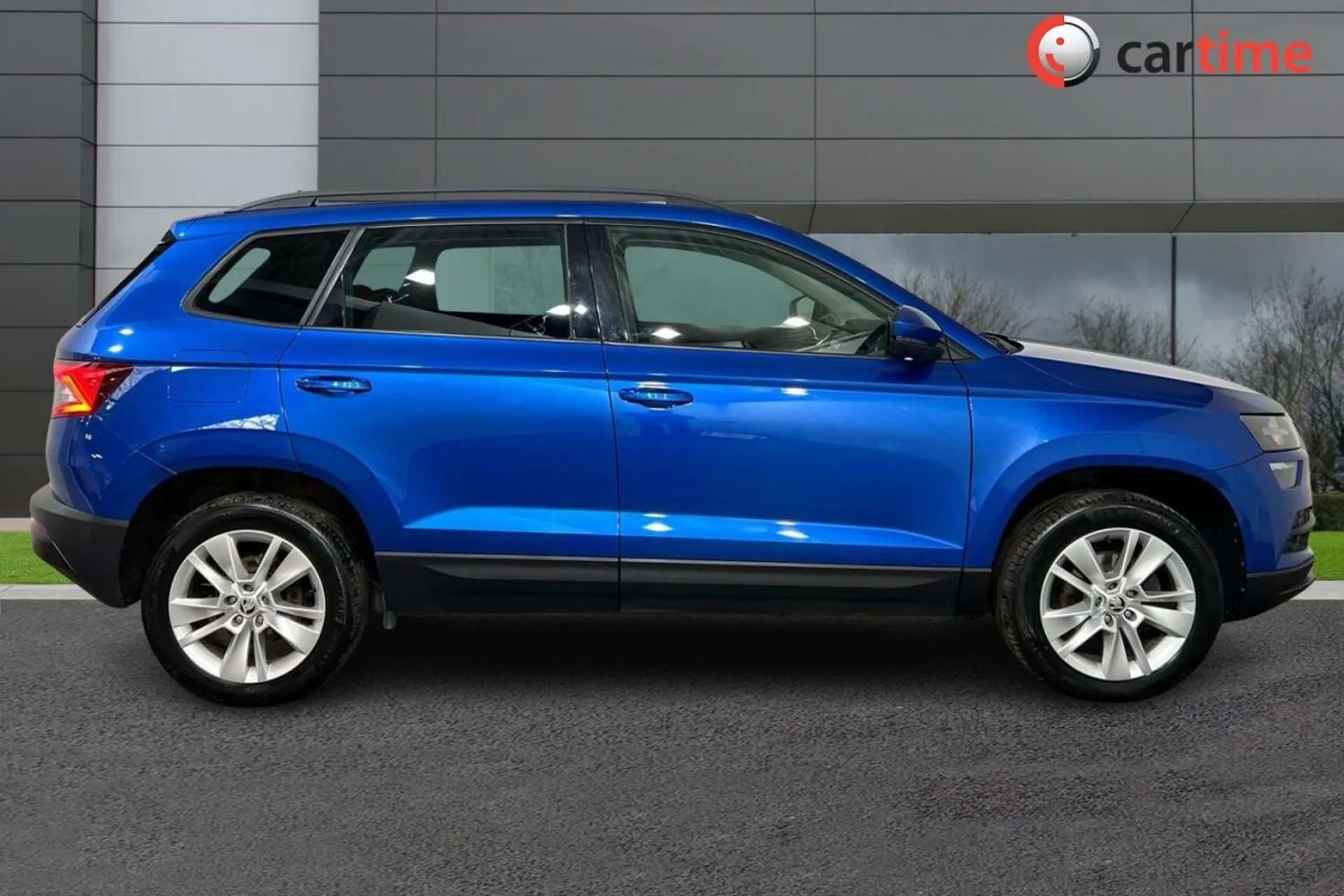 A 2021 SKODA KAROQ 1.5 SE TECHNOLOGY TSI DSG 5d 148 BHP Apple CarPlay / Android Auto, 8-Inch Touchscreen, Adaptive Cruise Control, Parking Sensors, DAB / Bluetooth Energ A 2021 SKODA KAROQ 1.5 SE TECHNOLOGY TSI DSG 5d 148 BHP Apple CarPlay / Android Auto, 8-Inch Touchscreen, Adaptive Cruise Control, Parking Sensors, DAB / Bluetooth Energ