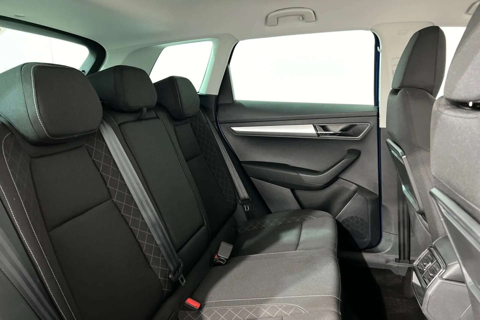 2021 SKODA KAROQ 2021 SKODA KAROQ