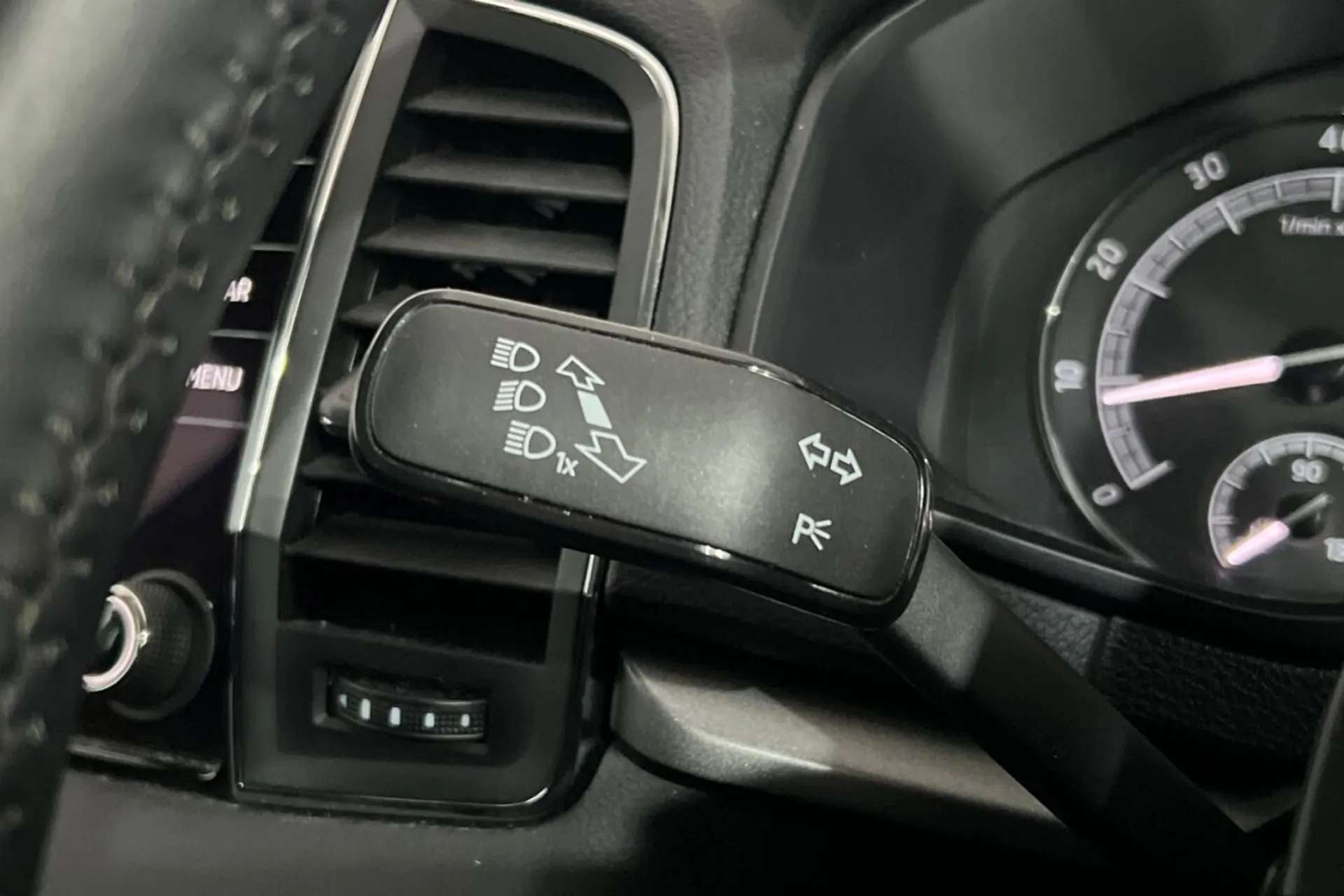 2021 SKODA KAROQ 2021 SKODA KAROQ