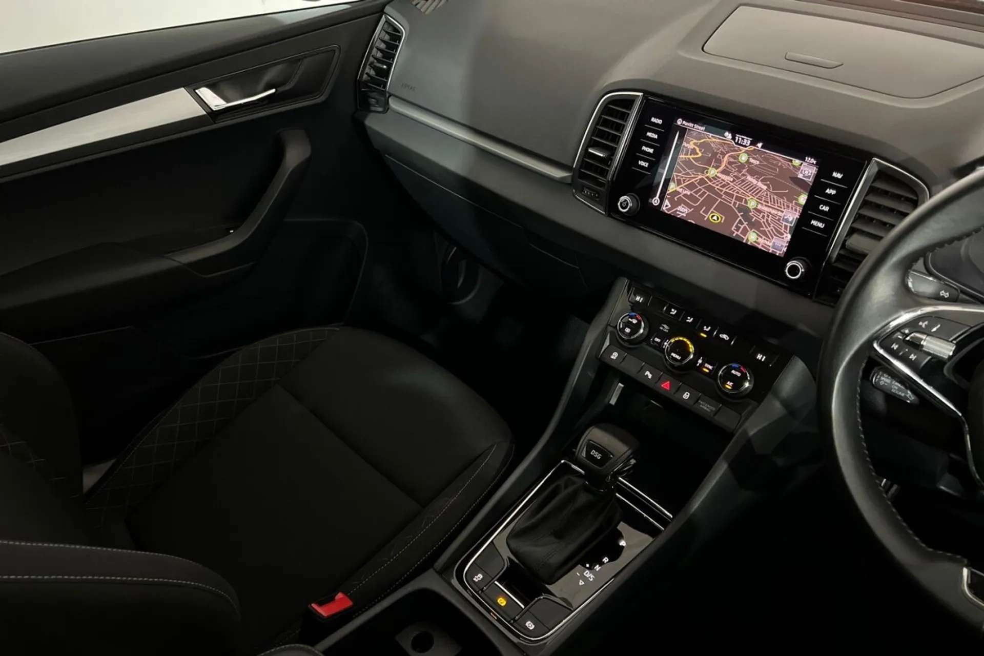 2021 SKODA KAROQ 2021 SKODA KAROQ