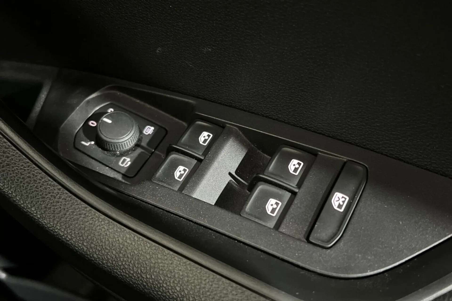 2021 SKODA KAROQ 2021 SKODA KAROQ