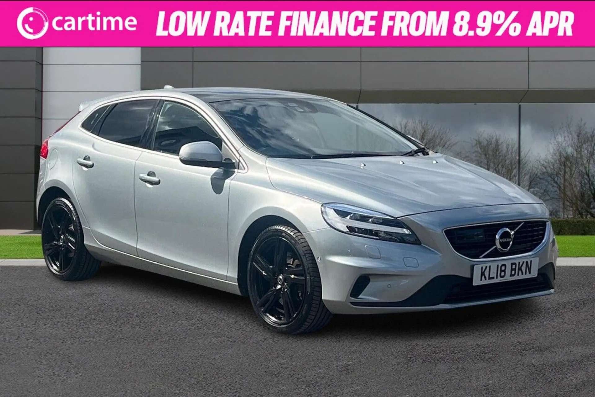 2018 VOLVO V40 2018 VOLVO V40
