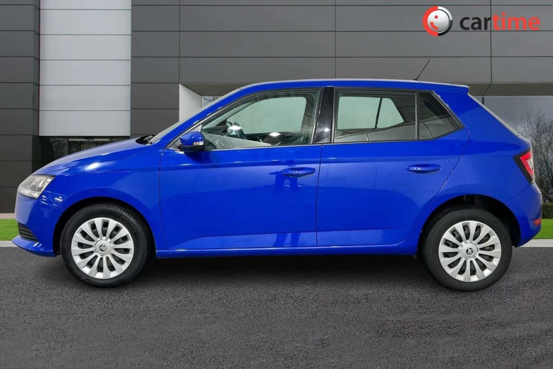 A 2019 SKODA FABIA 1.0 S TSI 5d 94 BHP 6.5-in Touchscreen Display, Apple CarPlay, Android Auto, MirrorLink, Rear Parking Sensors, Bluetooth / DAB / USB, Air Conditioning A 2019 SKODA FABIA 1.0 S TSI 5d 94 BHP 6.5-in Touchscreen Display, Apple CarPlay, Android Auto, MirrorLink, Rear Parking Sensors, Bluetooth / DAB / USB, Air Conditioning