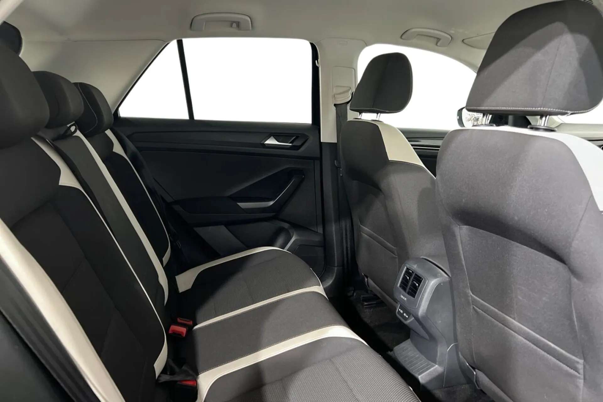 2020 VOLKSWAGEN T-ROC 2020 VOLKSWAGEN T-ROC