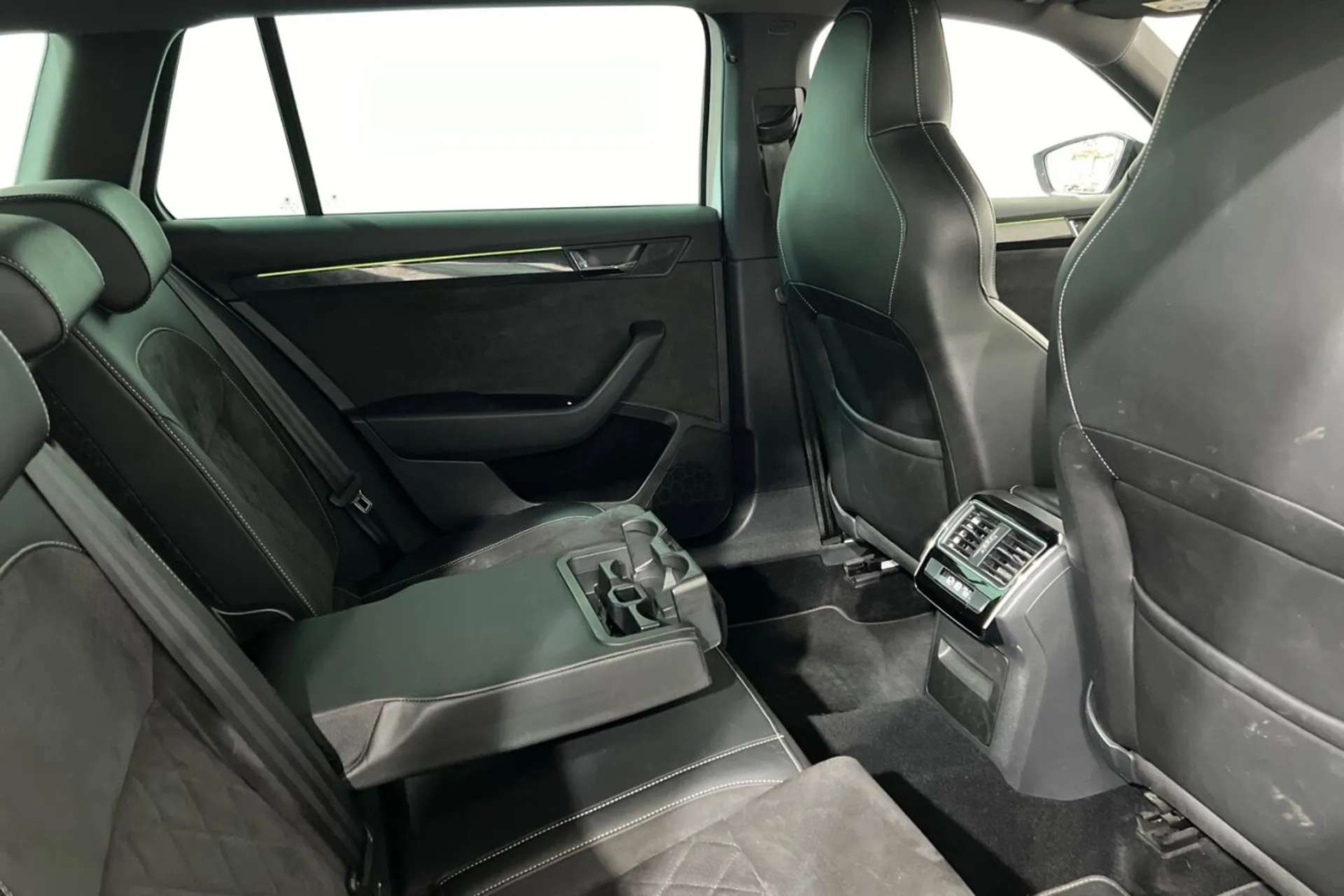 2019 SKODA SUPERB 2019 SKODA SUPERB