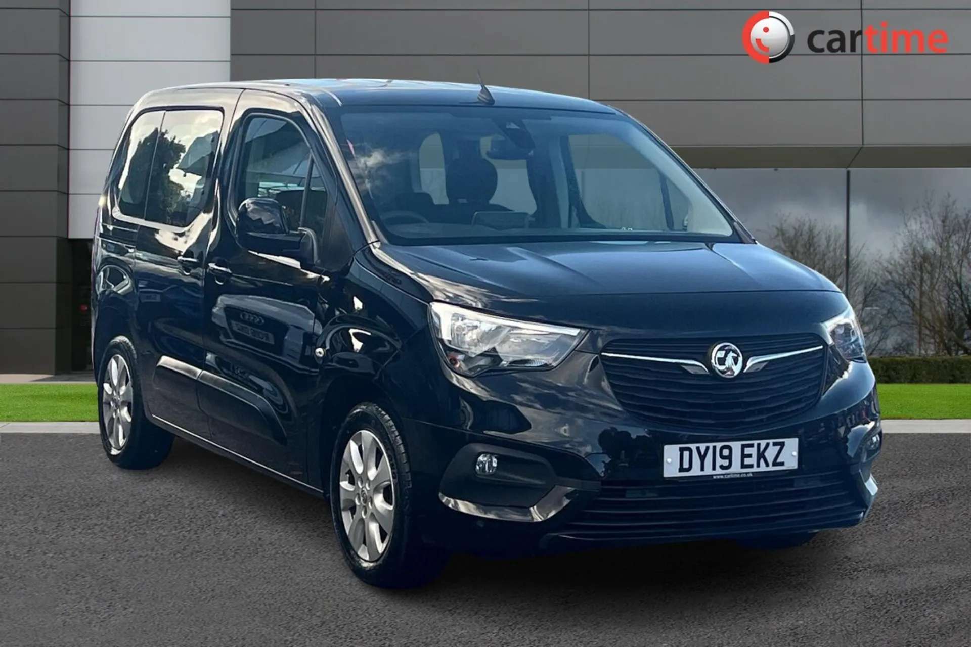 A 2019 VAUXHALL COMBO LIFE 1.2 ENERGY S/S 5d 109 BHP 7in Touchscreen Display, Apple CarPlay / Android Auto, Front / Rear Parking Sensors, Bluetooth / USB, 16in Alloys 16in Alloy A 2019 VAUXHALL COMBO LIFE 1.2 ENERGY S/S 5d 109 BHP 7in Touchscreen Display, Apple CarPlay / Android Auto, Front / Rear Parking Sensors, Bluetooth / USB, 16in Alloys 16in Alloy