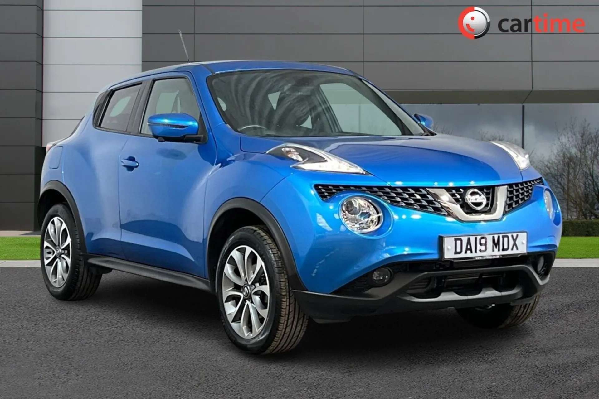 A 2019 NISSAN JUKE 1.6 TEKNA XTRONIC 5d 112 BHP 360 Degree Camera, DAB Radio, Power Fold Mirrors, Climate Control, Heated Front Seats 18in Alloys, Vivid Blue A 2019 NISSAN JUKE 1.6 TEKNA XTRONIC 5d 112 BHP 360 Degree Camera, DAB Radio, Power Fold Mirrors, Climate Control, Heated Front Seats 18in Alloys, Vivid Blue