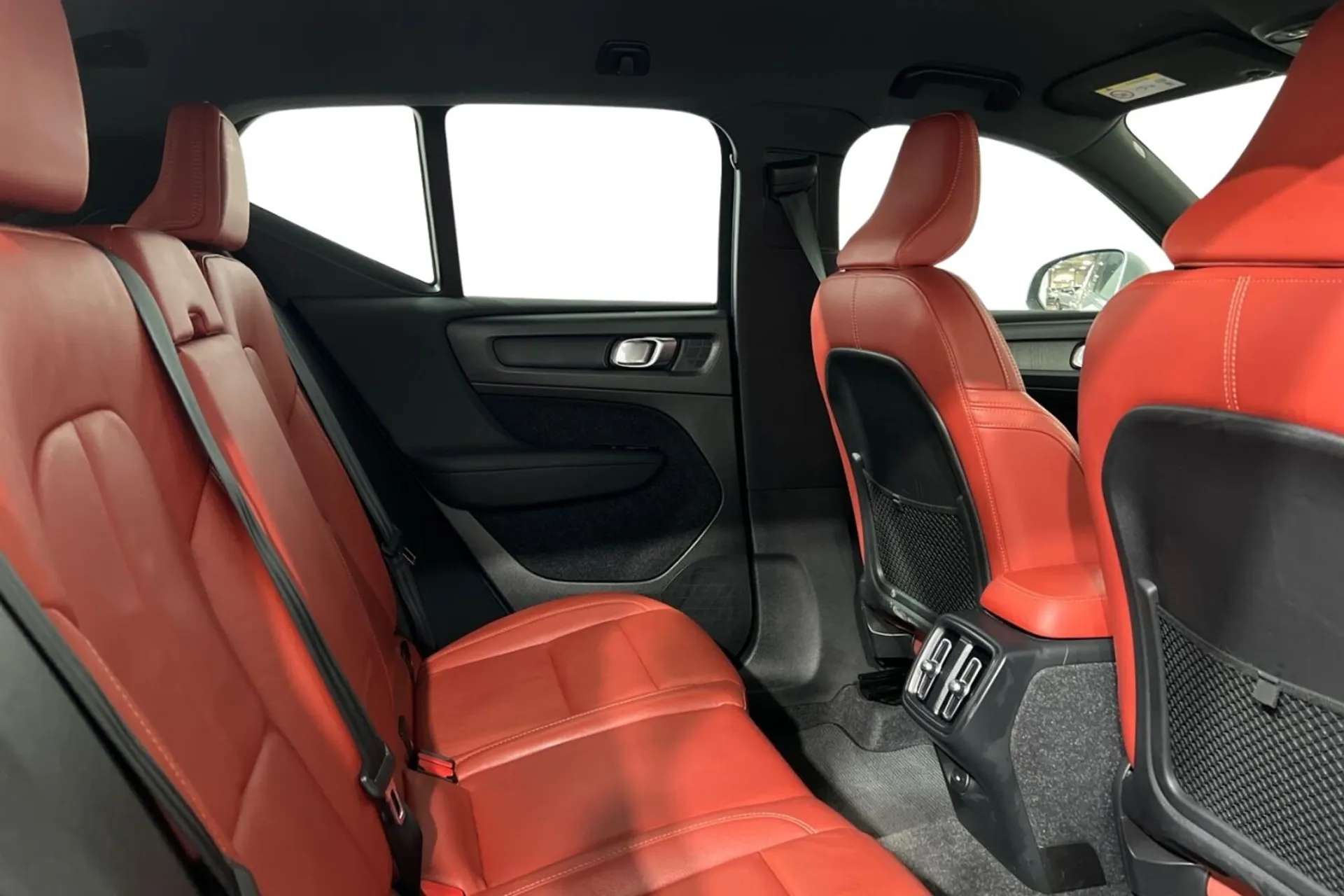 0 VOLVO XC40 0 VOLVO XC40