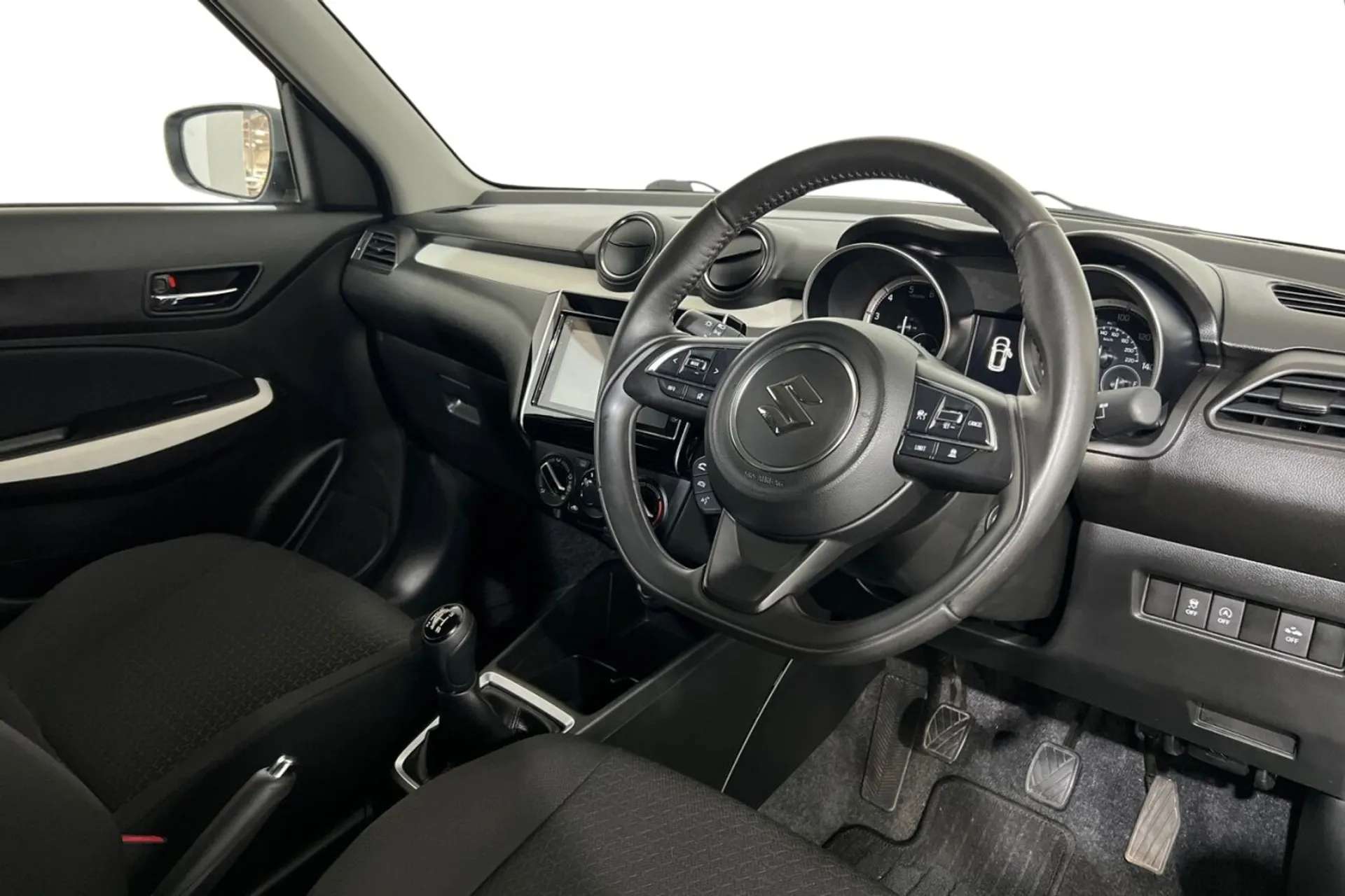 2023 SUZUKI SWIFT 2023 SUZUKI SWIFT