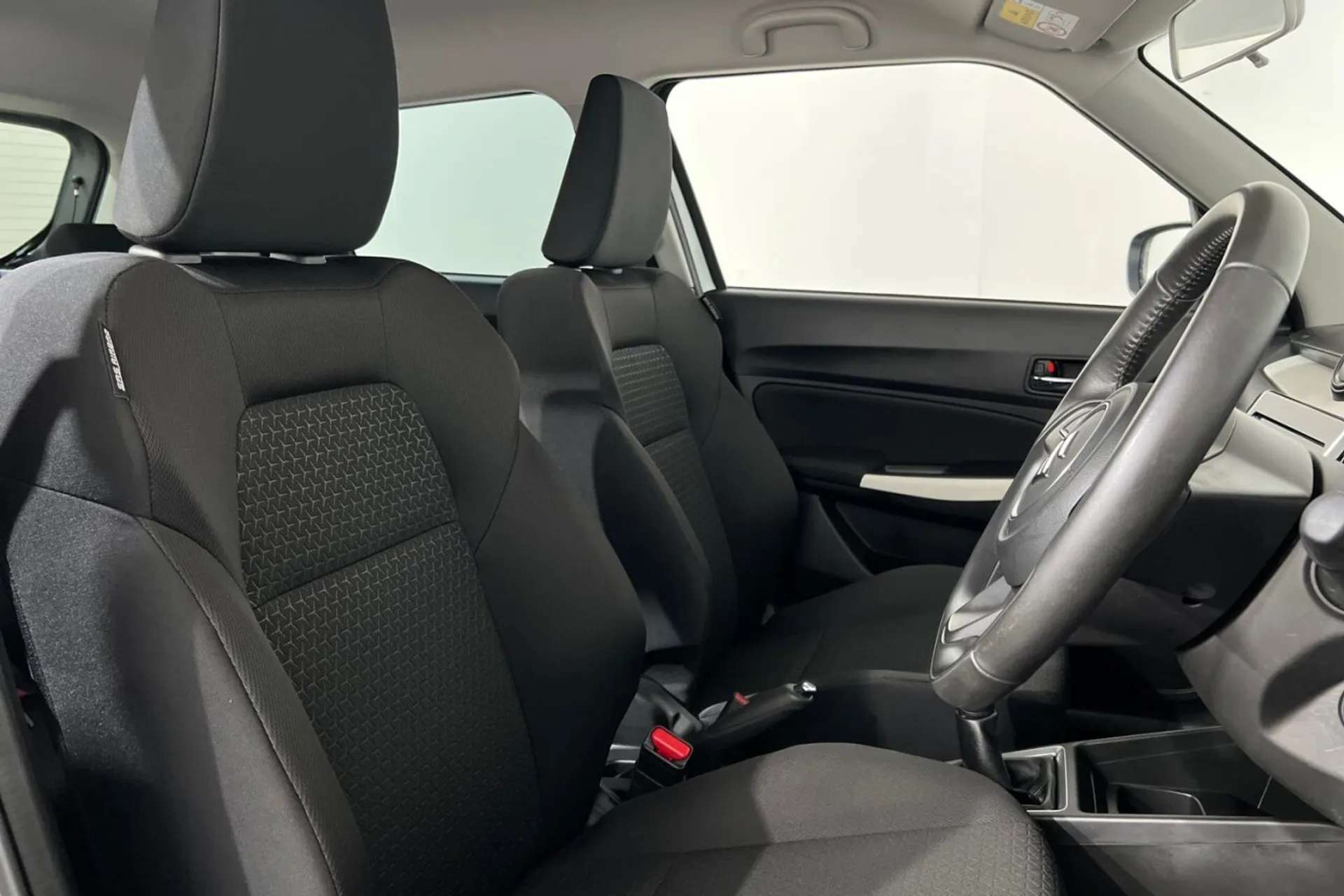 2023 SUZUKI SWIFT 2023 SUZUKI SWIFT