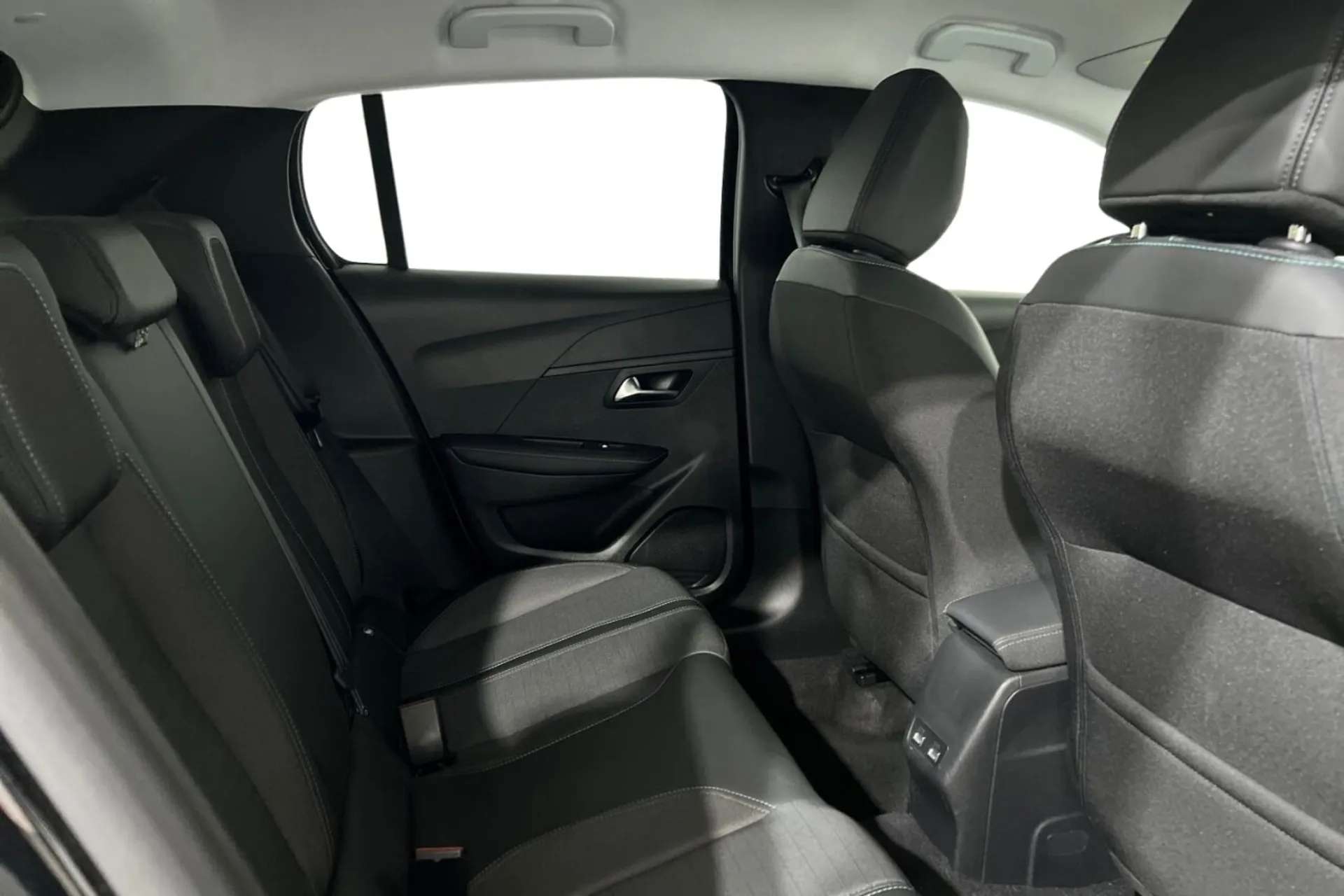 2023 PEUGEOT 208 2023 PEUGEOT 208