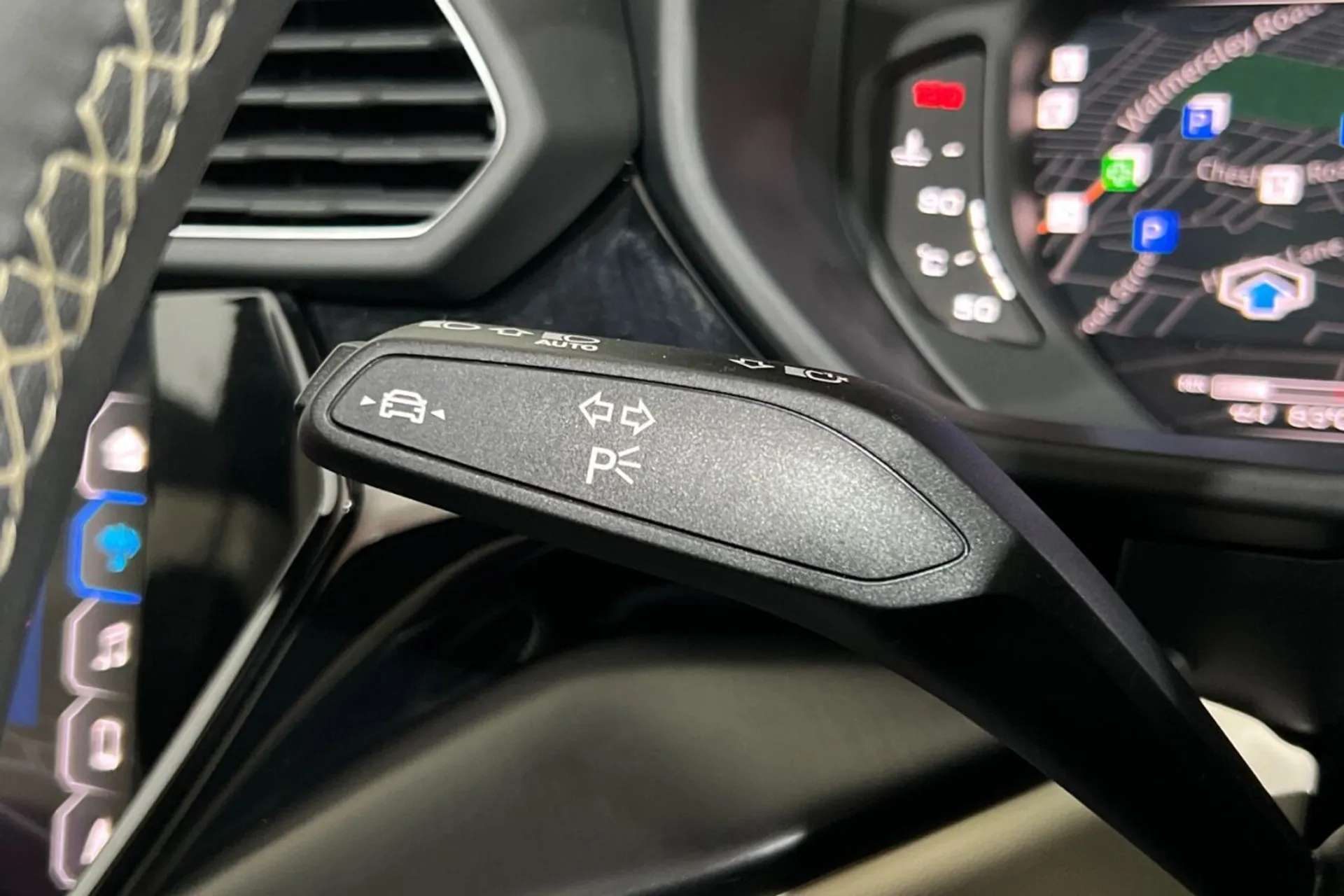 0 LAMBORGHINI URUS 0 LAMBORGHINI URUS