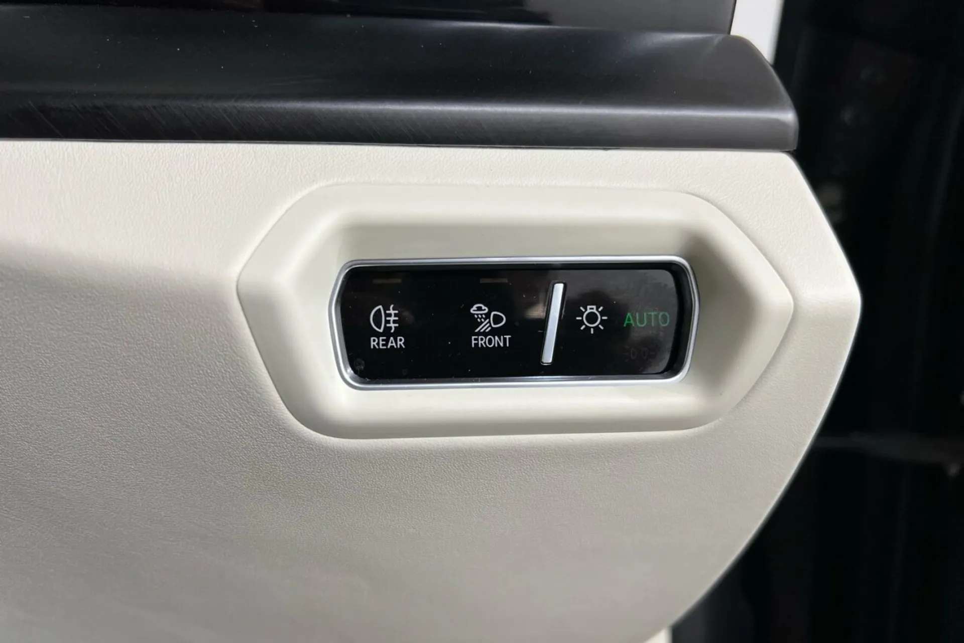 0 LAMBORGHINI URUS 0 LAMBORGHINI URUS