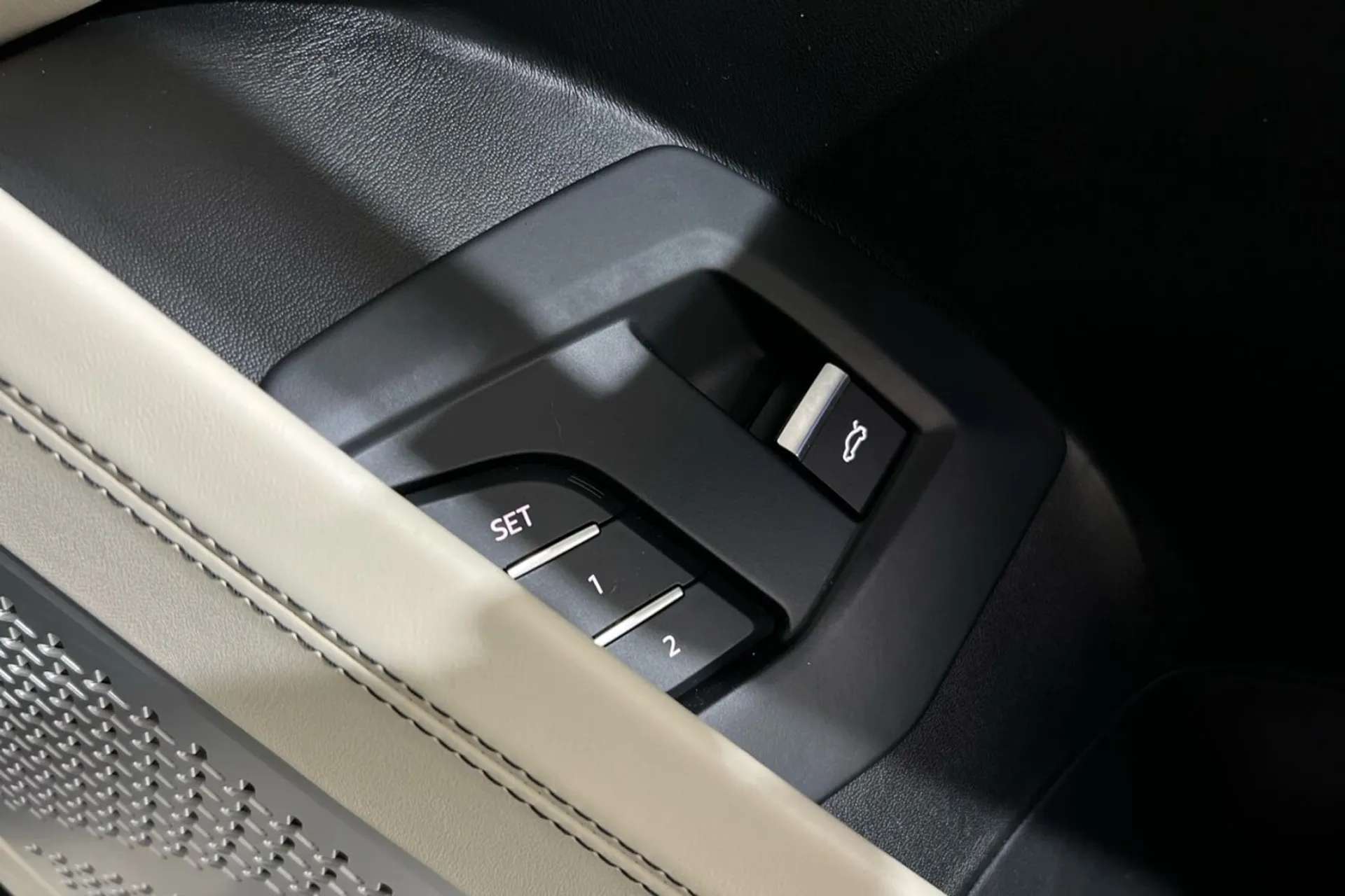 0 LAMBORGHINI URUS 0 LAMBORGHINI URUS