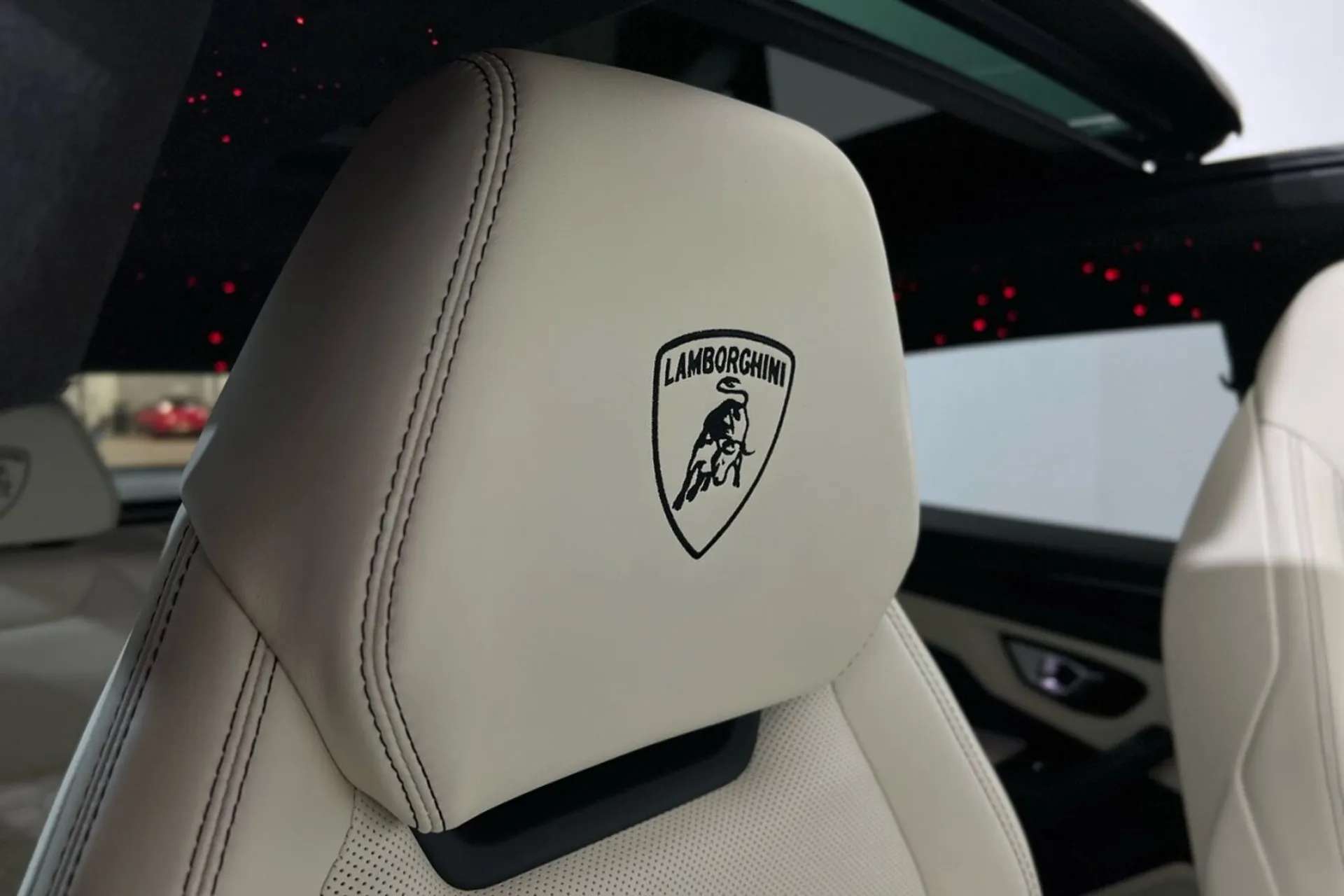 0 LAMBORGHINI URUS 0 LAMBORGHINI URUS