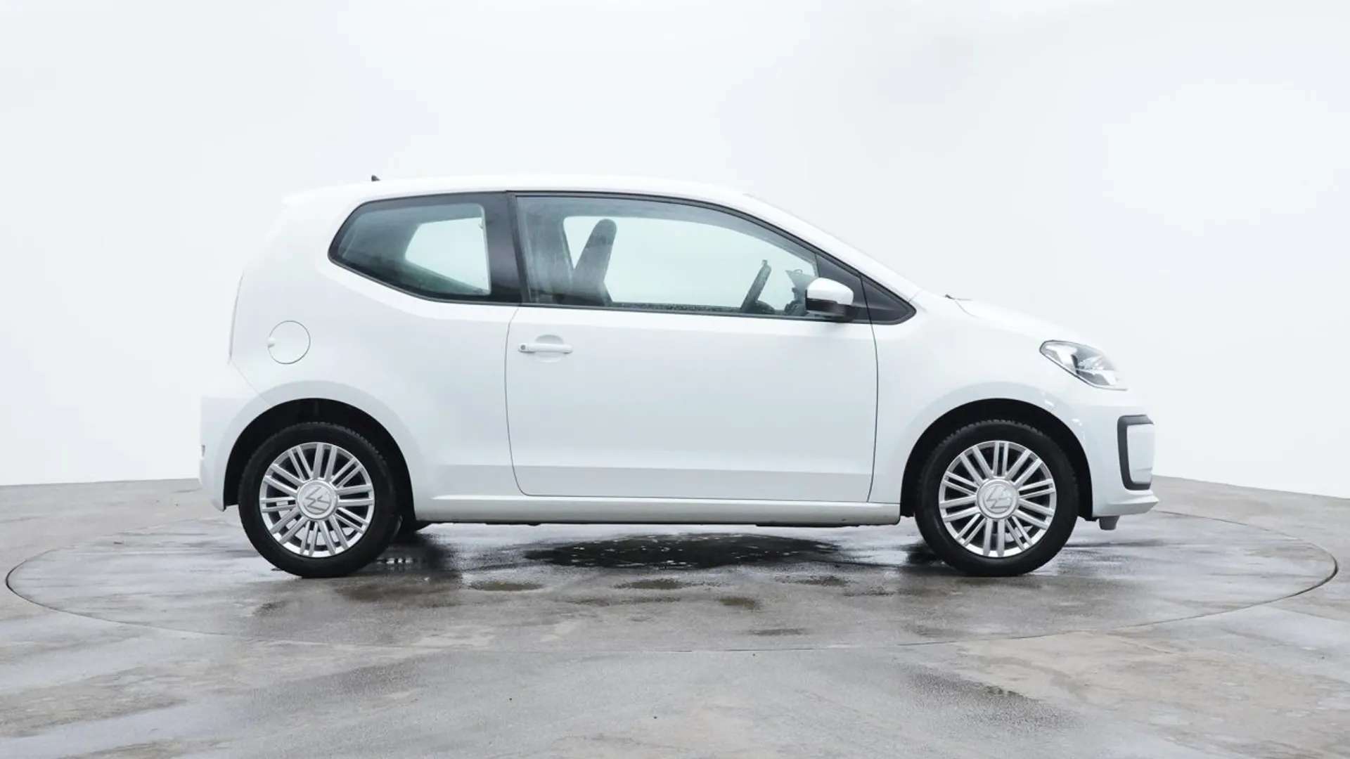A 2021 VOLKSWAGEN UP 1.0 BASE 3d 65 BHP Bluetooth, DAB - Digital Radio, USB Connection, Air Conditioning, 15in Alloys 15in Alloys / Pure White A 2021 VOLKSWAGEN UP 1.0 BASE 3d 65 BHP Bluetooth, DAB - Digital Radio, USB Connection, Air Conditioning, 15in Alloys 15in Alloys / Pure White