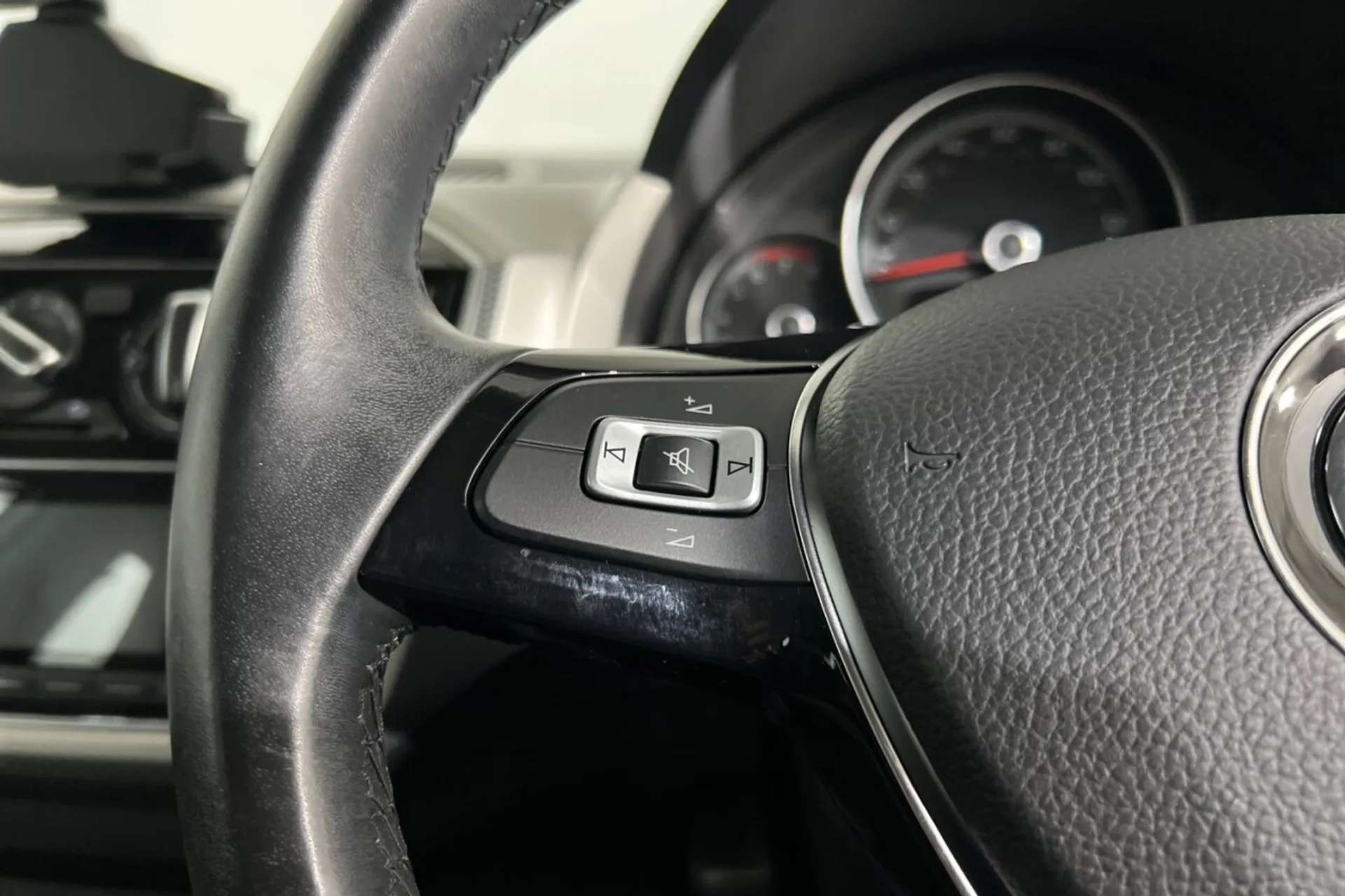 2017 VOLKSWAGEN UP 2017 VOLKSWAGEN UP