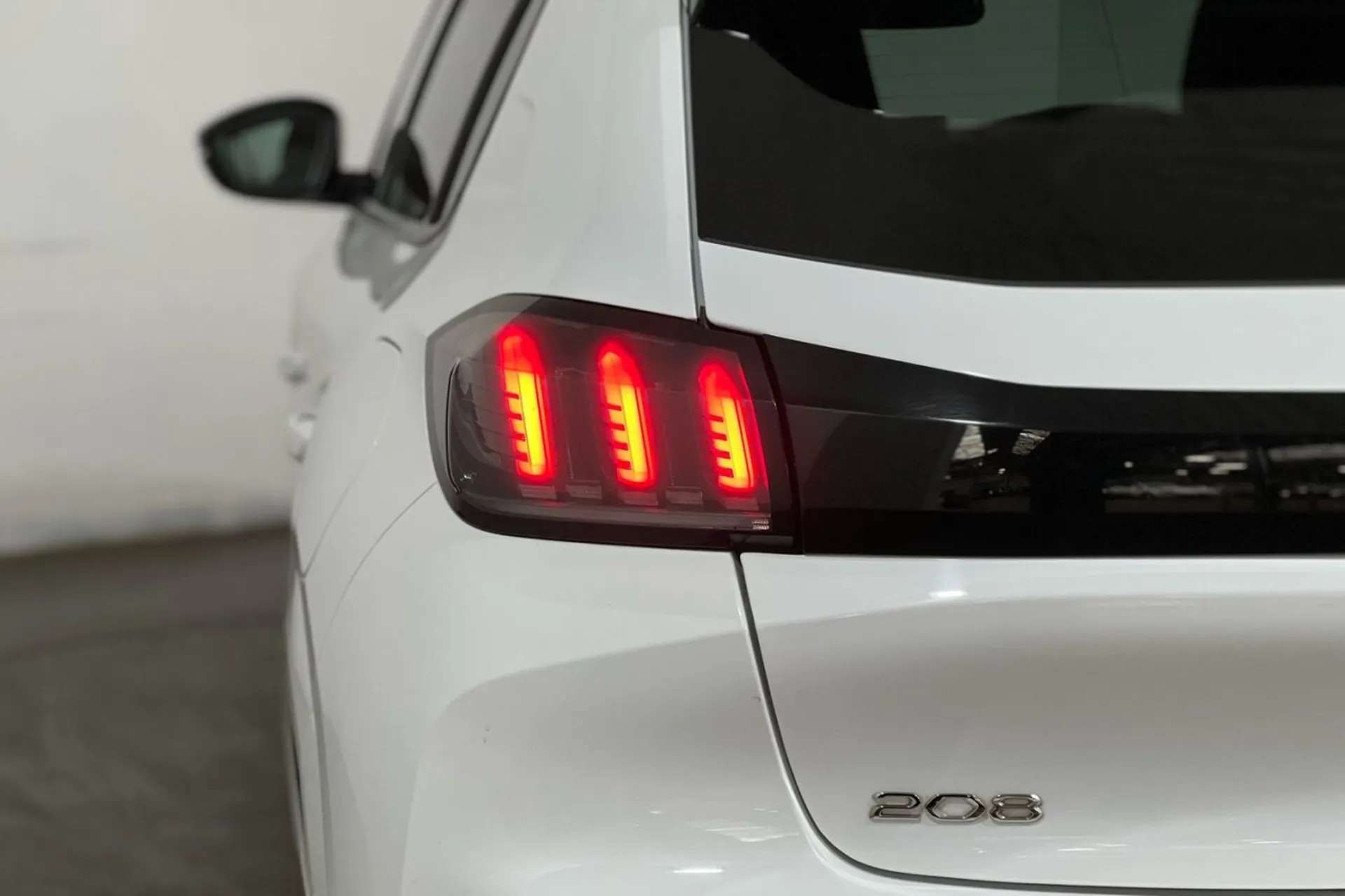 0 PEUGEOT 208 0 PEUGEOT 208