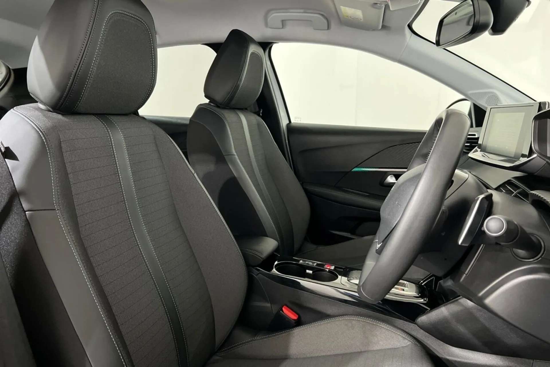 0 PEUGEOT 208 0 PEUGEOT 208