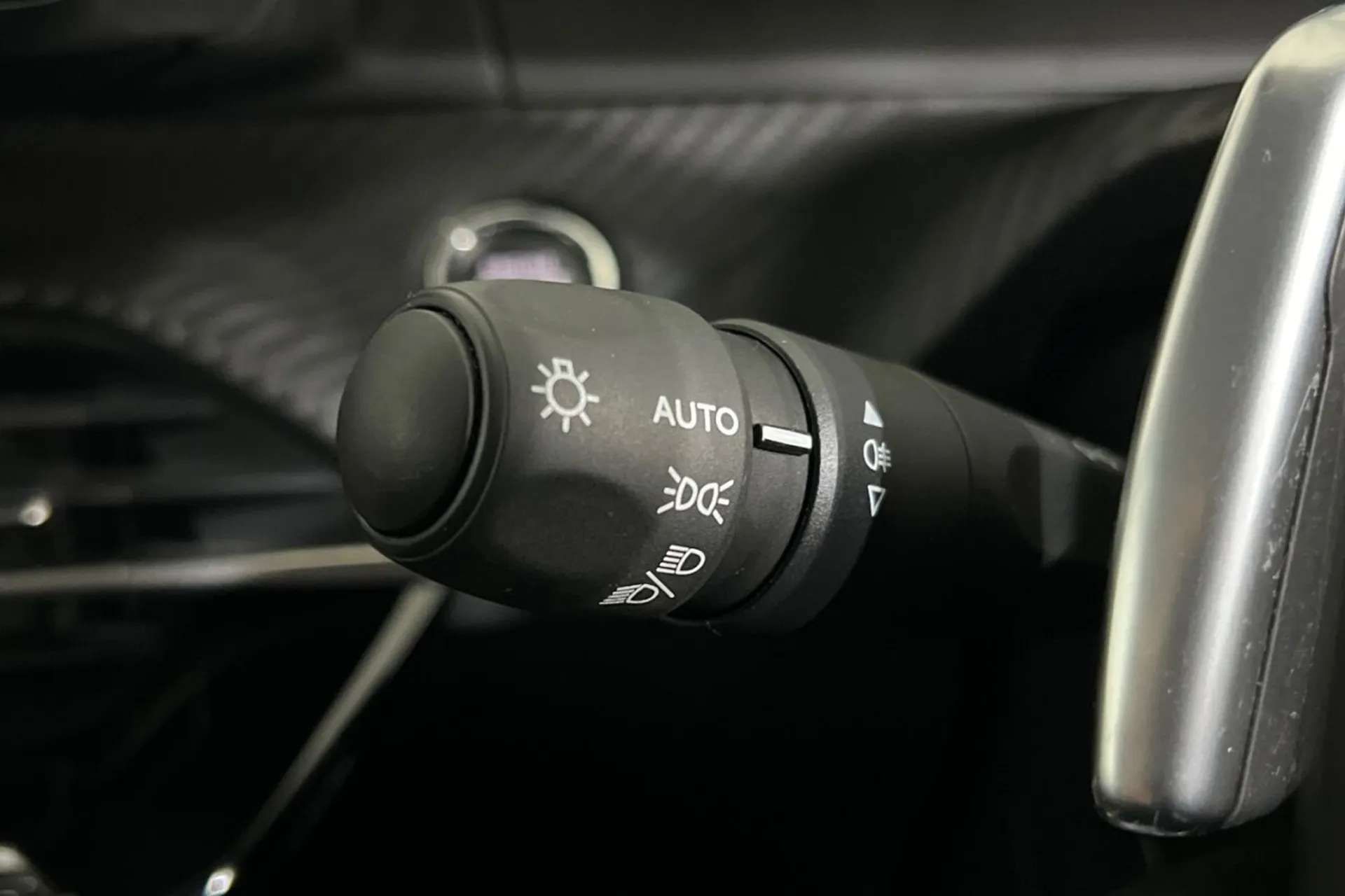 0 PEUGEOT 208 0 PEUGEOT 208