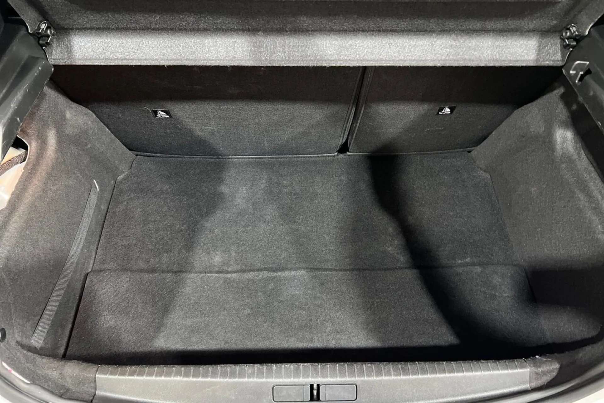 0 PEUGEOT 208 0 PEUGEOT 208