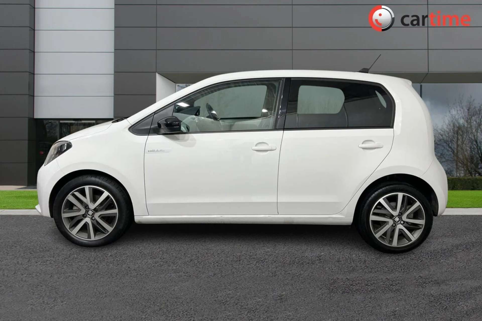 A 2021 SEAT MII BASE 5d 82 BHP DAB - Digital Radio, Bluetooth, Air Conditioning, Rear Parking Sensors, Cruise Control White, 16in Alloys A 2021 SEAT MII BASE 5d 82 BHP DAB - Digital Radio, Bluetooth, Air Conditioning, Rear Parking Sensors, Cruise Control White, 16in Alloys