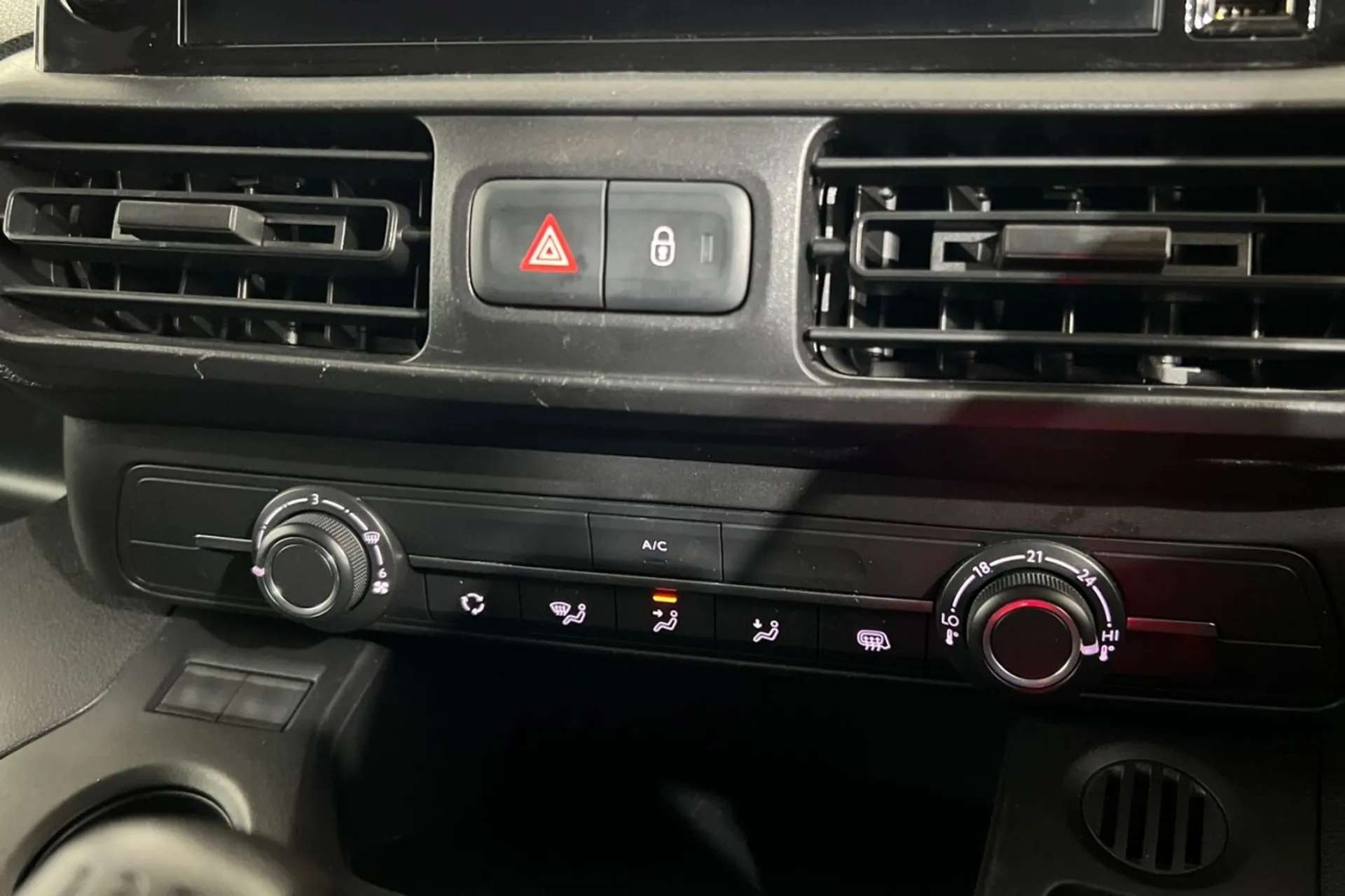 2021 PEUGEOT PARTNER 2021 PEUGEOT PARTNER