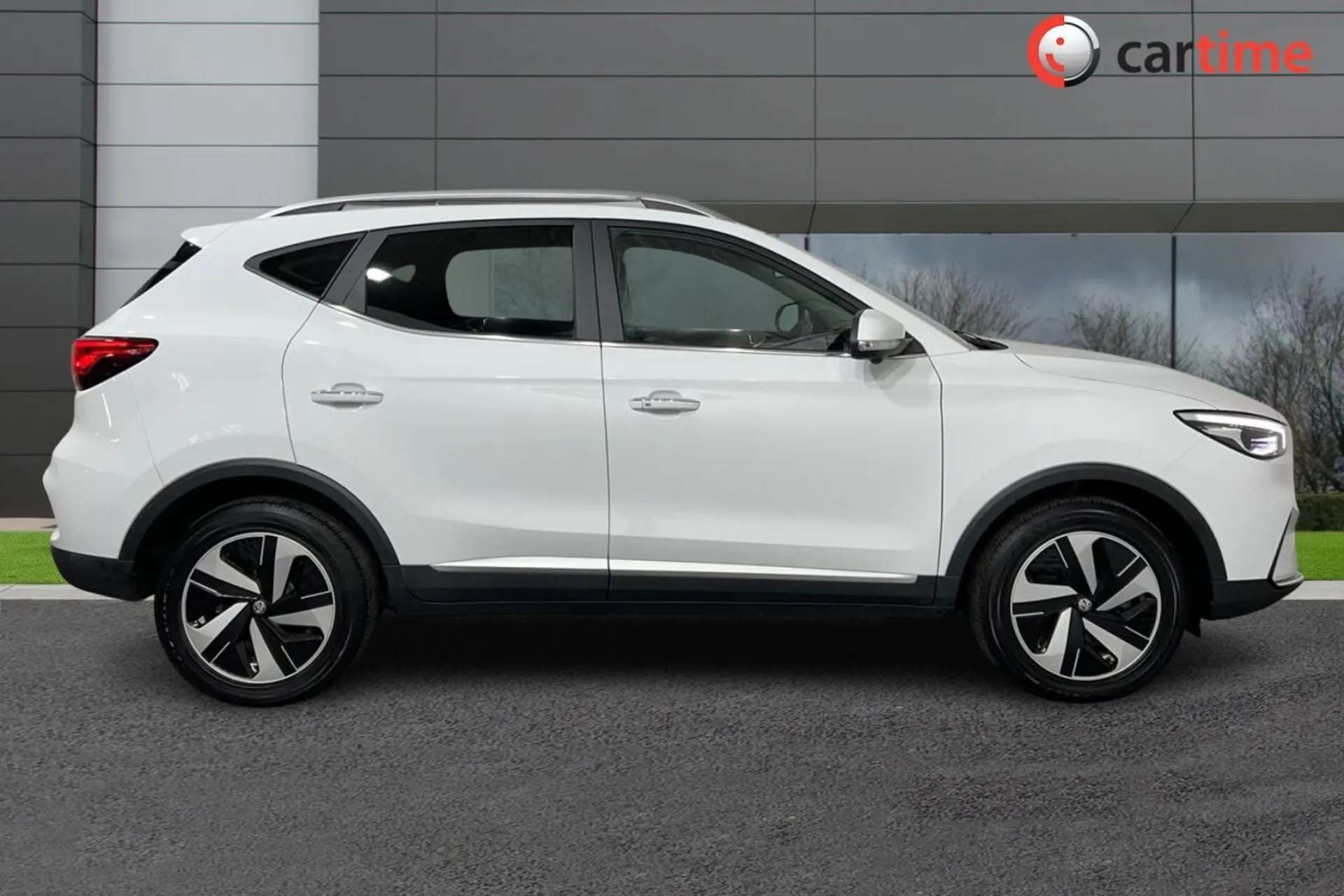 A 2023 MG MG ZS TROPHY CONNECT 5d 175 BHP 8in Satellite Navigation, Rear Parking Sensors, Apple CarPlay / Android Auto, DAB / Bluetooth / USB, 17in Alloys / Arctic Wh A 2023 MG MG ZS TROPHY CONNECT 5d 175 BHP 8in Satellite Navigation, Rear Parking Sensors, Apple CarPlay / Android Auto, DAB / Bluetooth / USB, 17in Alloys / Arctic Wh