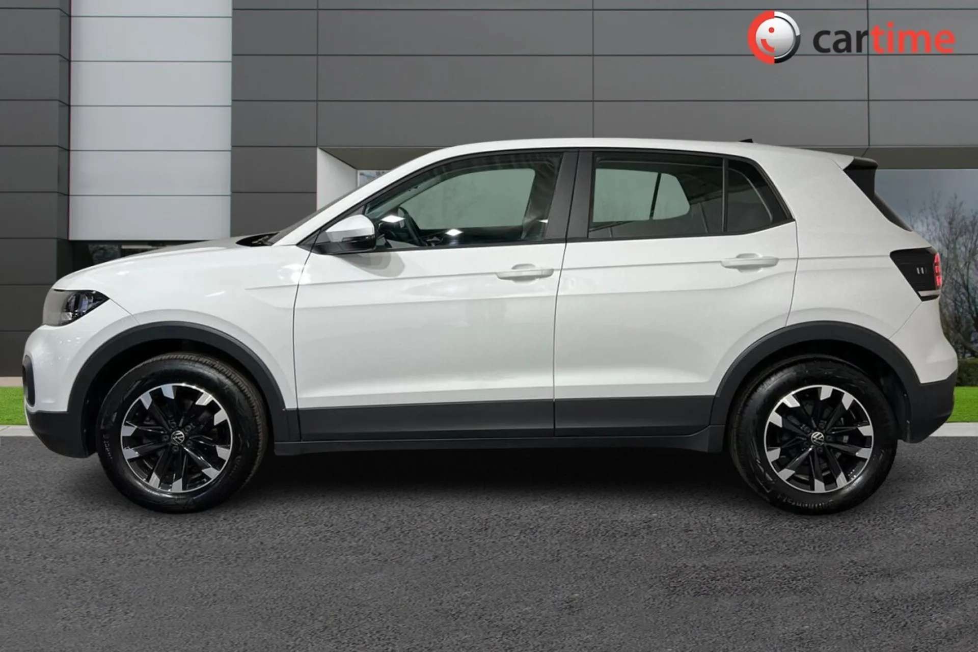 A 2022 VOLKSWAGEN T-CROSS 1.0 S TSI 5d 94 BHP 8In Touchscreen, DAB - Digital Radio, Bluetooth, USB, Air Conditioning Pure White, 17in Alloys A 2022 VOLKSWAGEN T-CROSS 1.0 S TSI 5d 94 BHP 8In Touchscreen, DAB - Digital Radio, Bluetooth, USB, Air Conditioning Pure White, 17in Alloys