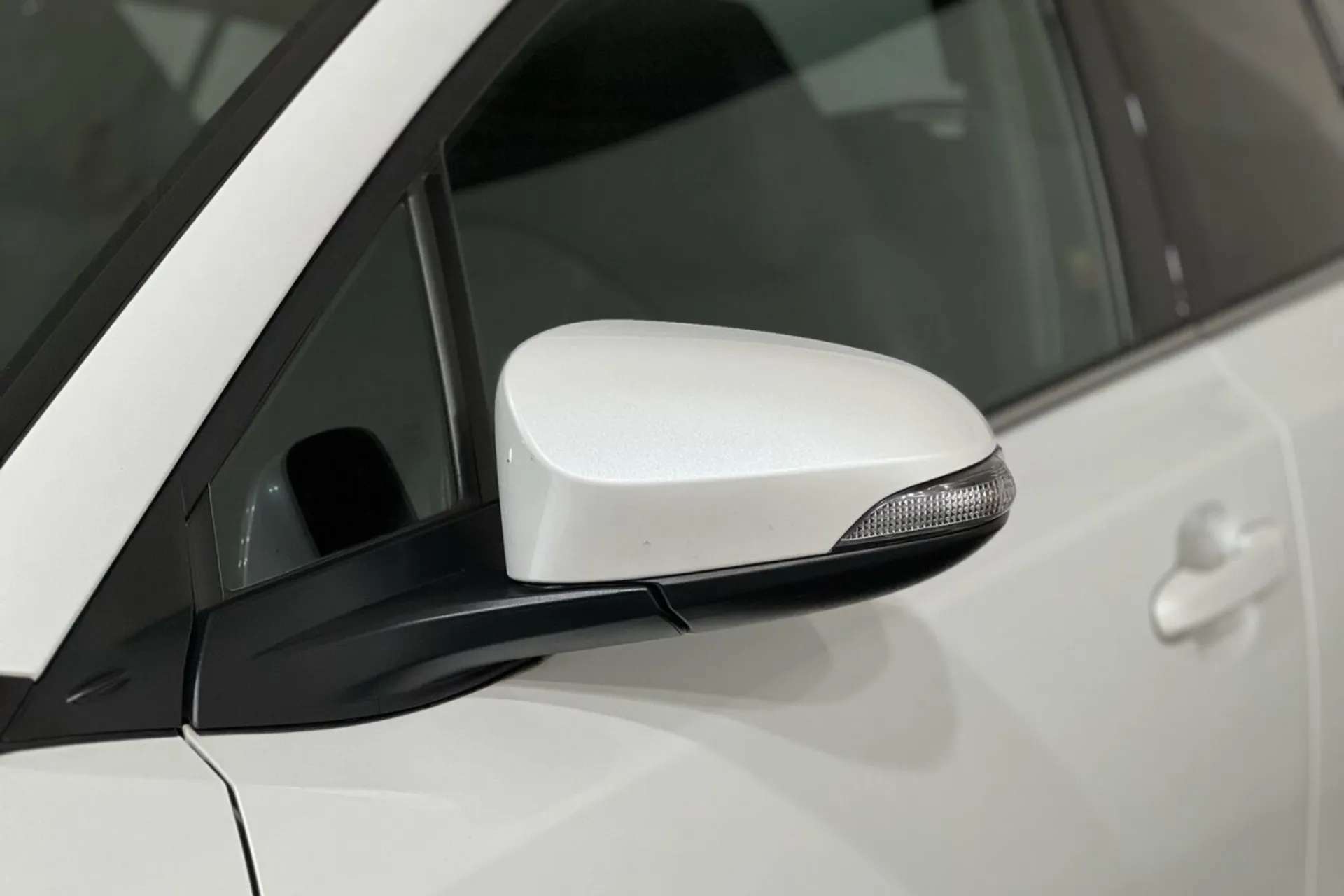 0 TOYOTA CHR 0 TOYOTA CHR