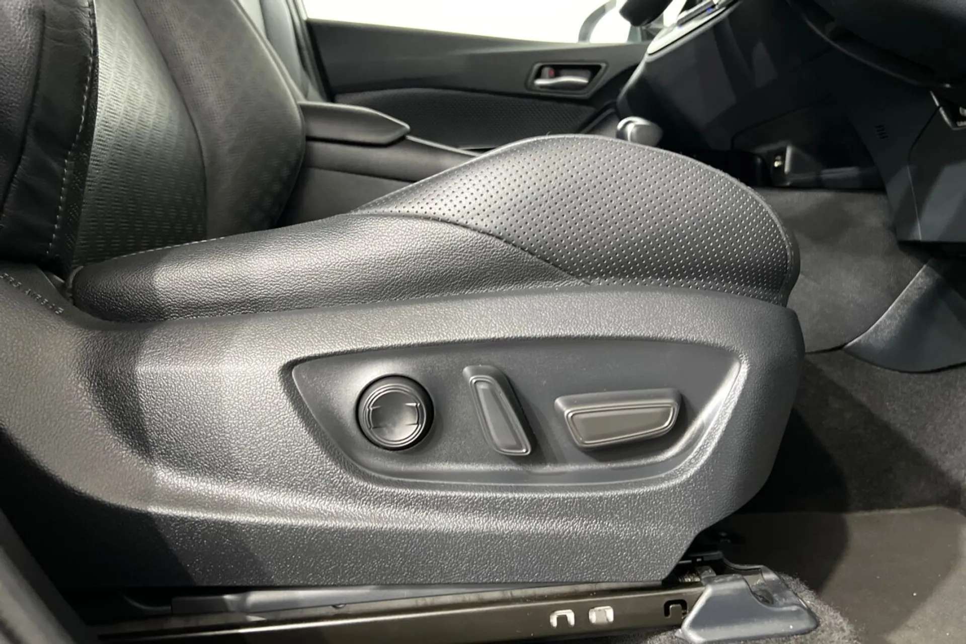 0 TOYOTA CHR 0 TOYOTA CHR