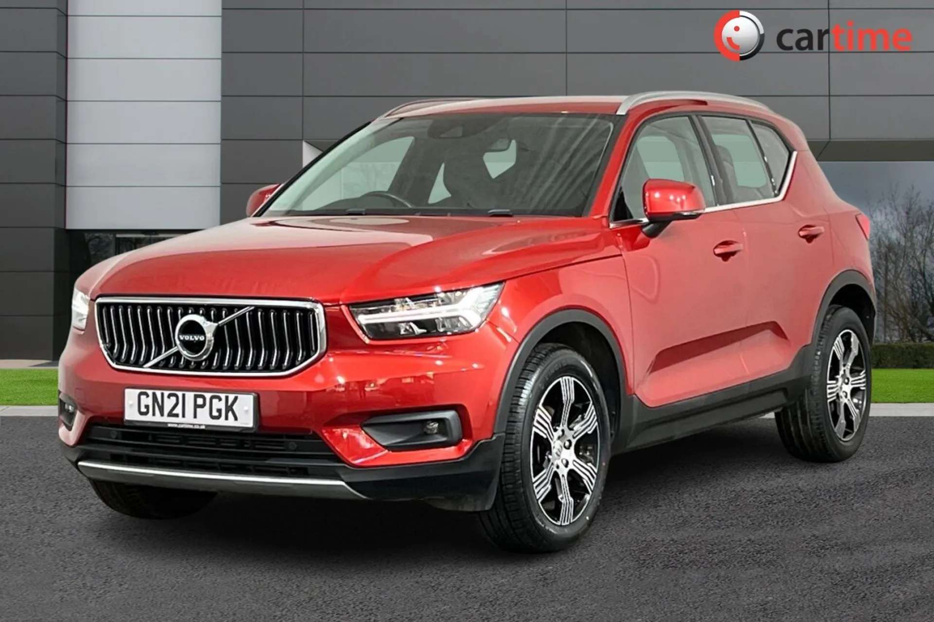 2021 VOLVO XC40 2021 VOLVO XC40