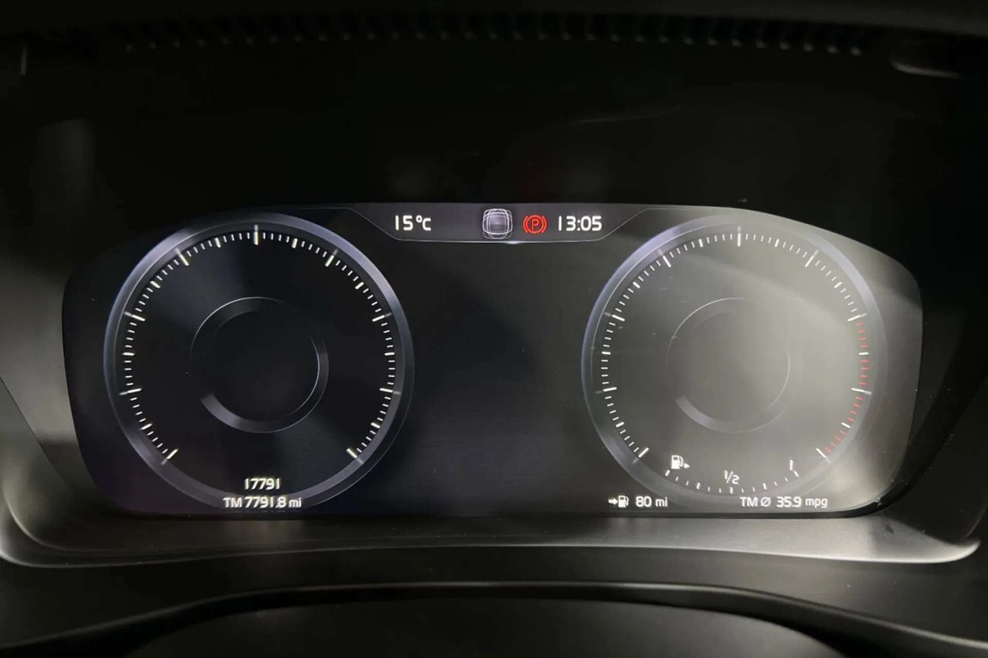 2021 VOLVO XC40 2021 VOLVO XC40