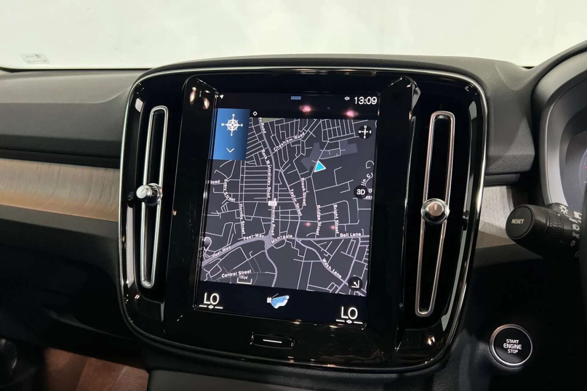 2021 VOLVO XC40 2021 VOLVO XC40