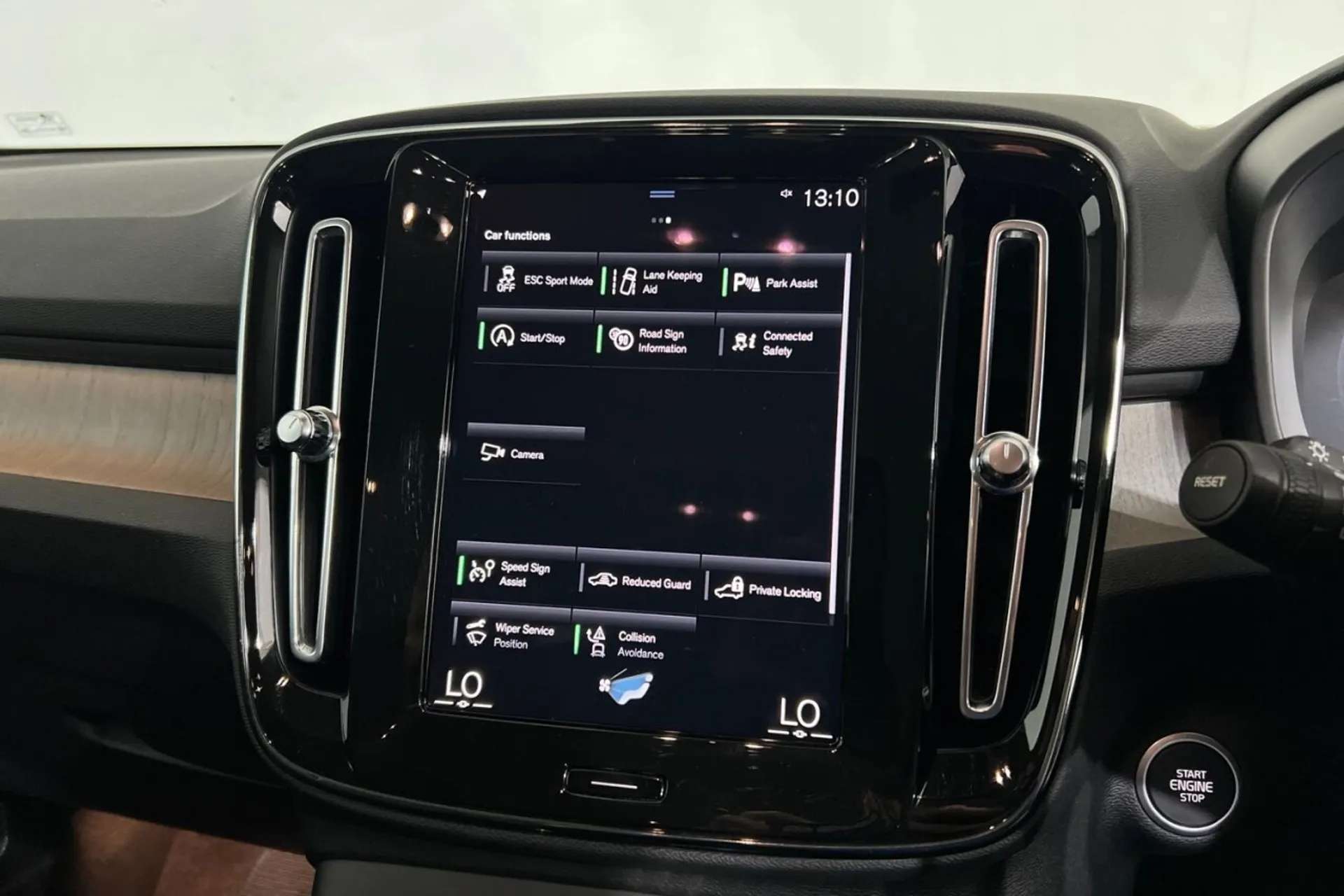 2021 VOLVO XC40 2021 VOLVO XC40