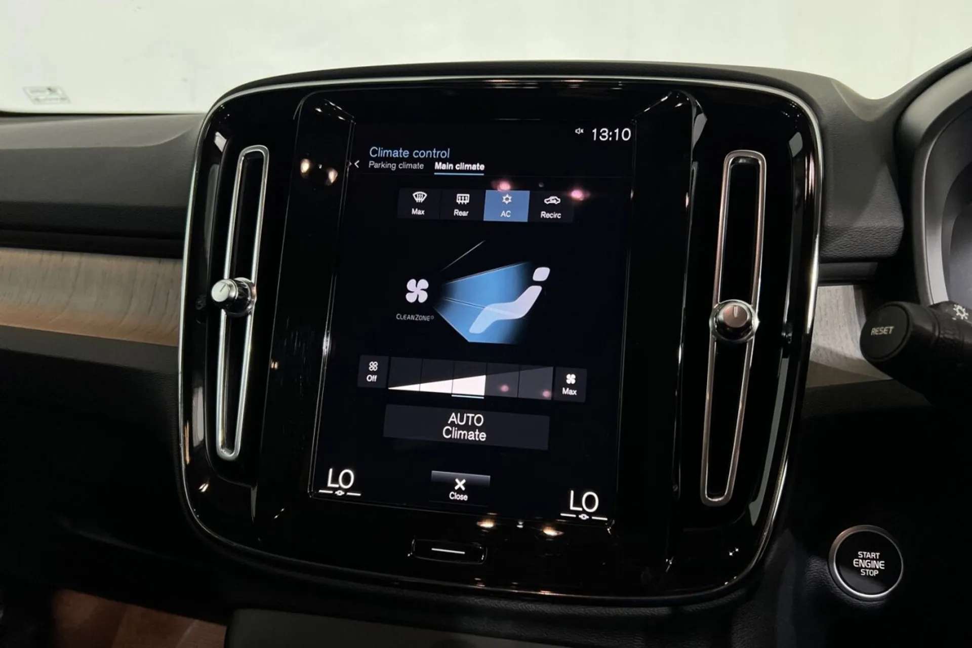 2021 VOLVO XC40 2021 VOLVO XC40