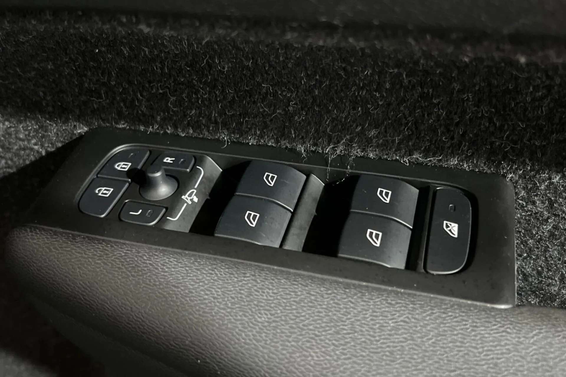 2021 VOLVO XC40 2021 VOLVO XC40