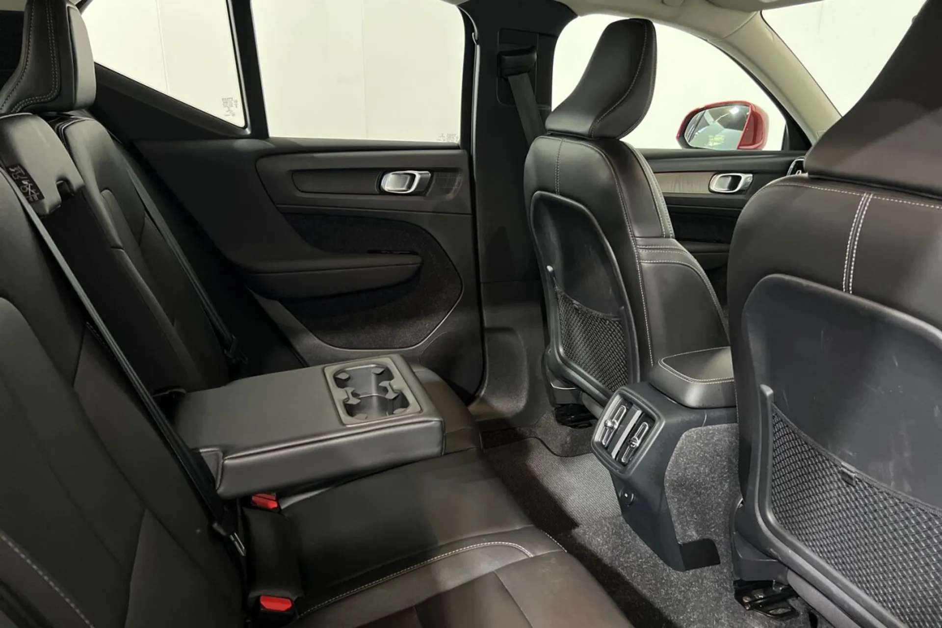 2021 VOLVO XC40 2021 VOLVO XC40